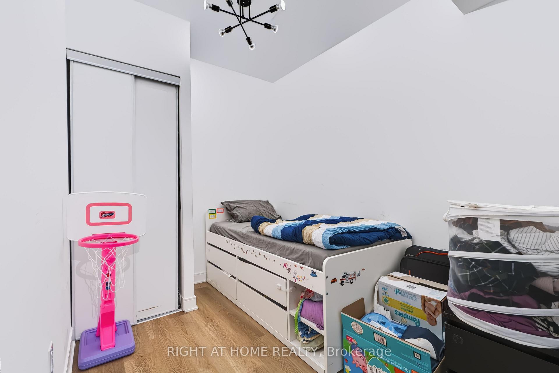 Photo 8 of Unit 422, 86 Dundas Street E, Mississauga, Cooksville — HOMEH