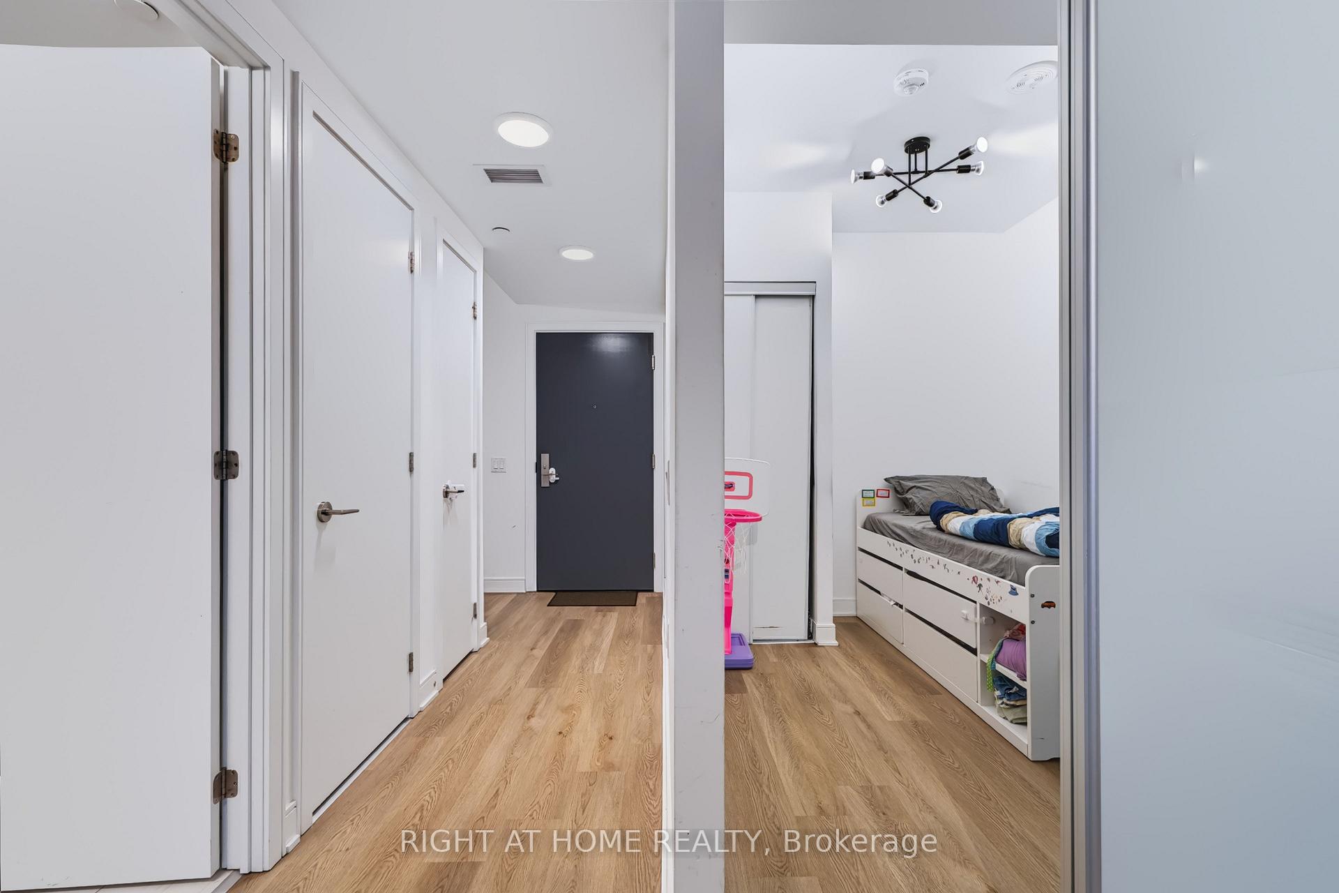 Photo 9 of Unit 422, 86 Dundas Street E, Mississauga, Cooksville — HOMEH