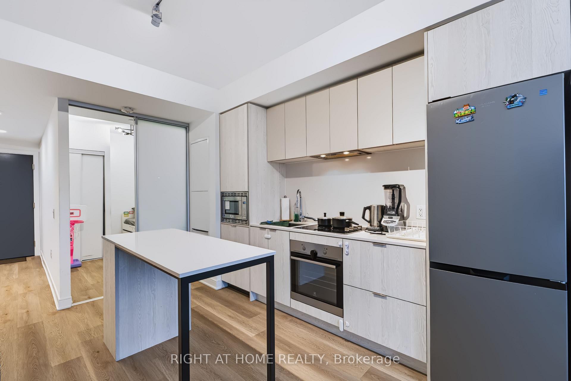Photo 10 of Unit 422, 86 Dundas Street E, Mississauga, Cooksville — HOMEH