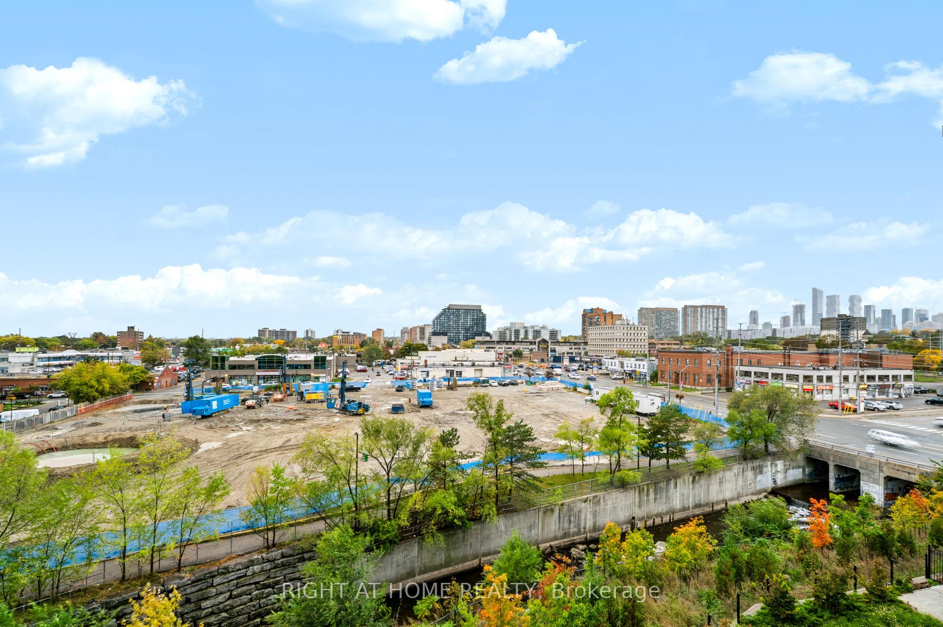 Photo 15 of Unit 422, 86 Dundas Street E, Mississauga, Cooksville — HOMEH