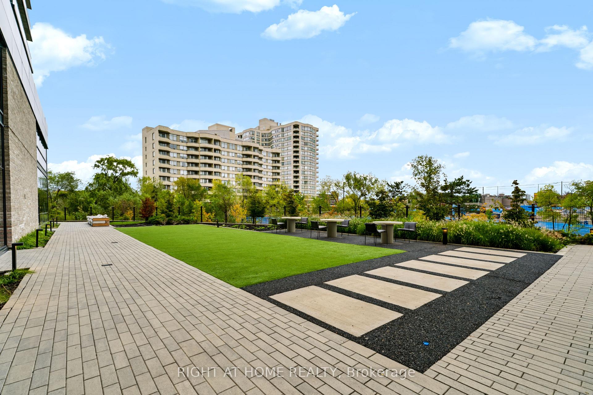 Photo 21 of Unit 422, 86 Dundas Street E, Mississauga, Cooksville — HOMEH