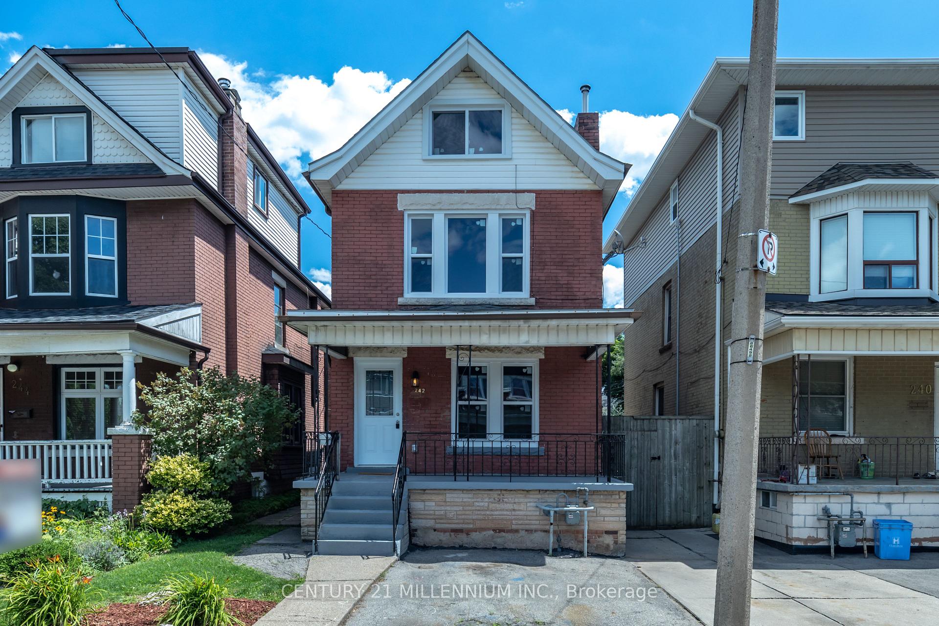 Front of 242 Balmoral Avenue N