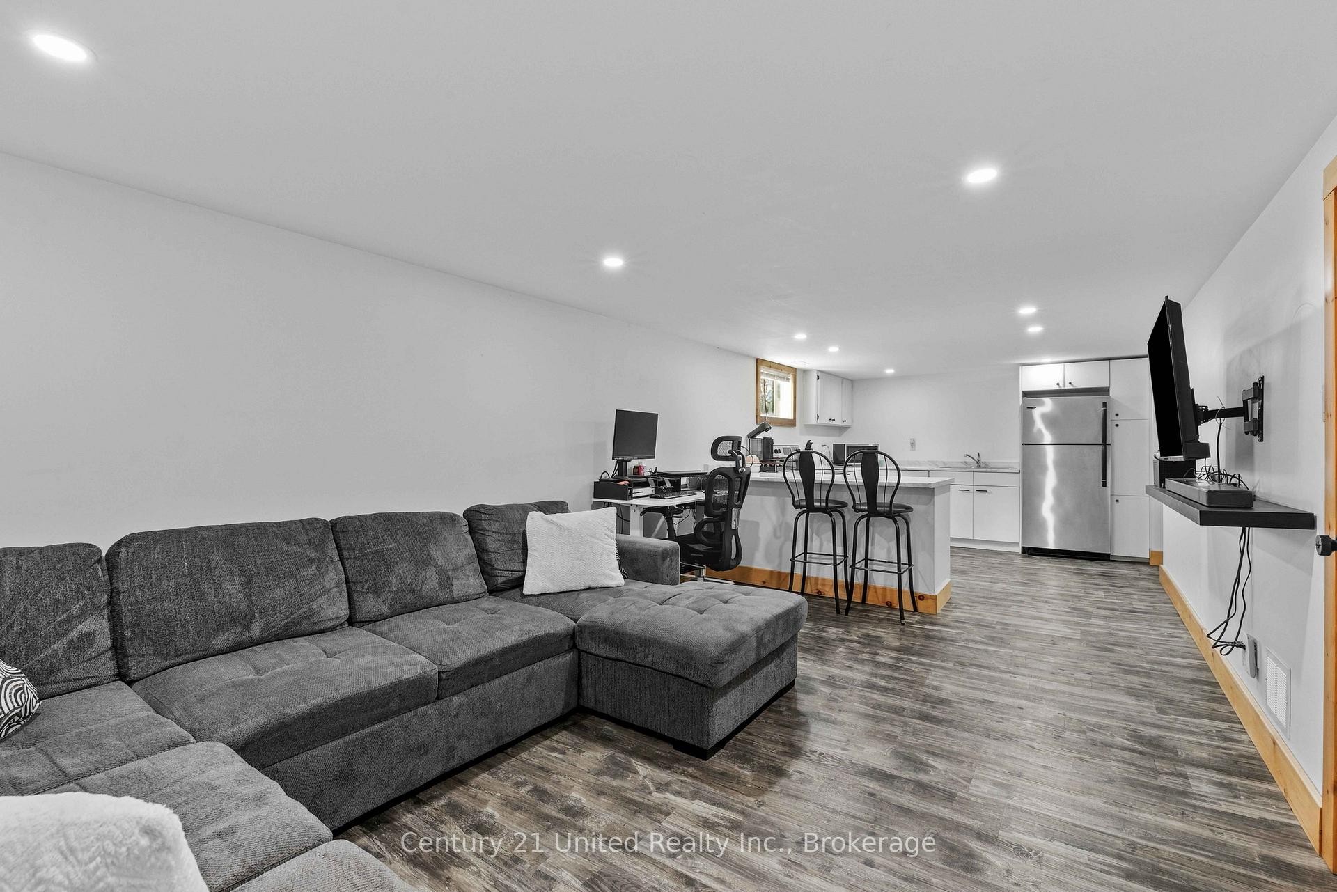 Photo 22 of 673 Frank Street, Peterborough, Otonabee Ward 1 — HOMEH