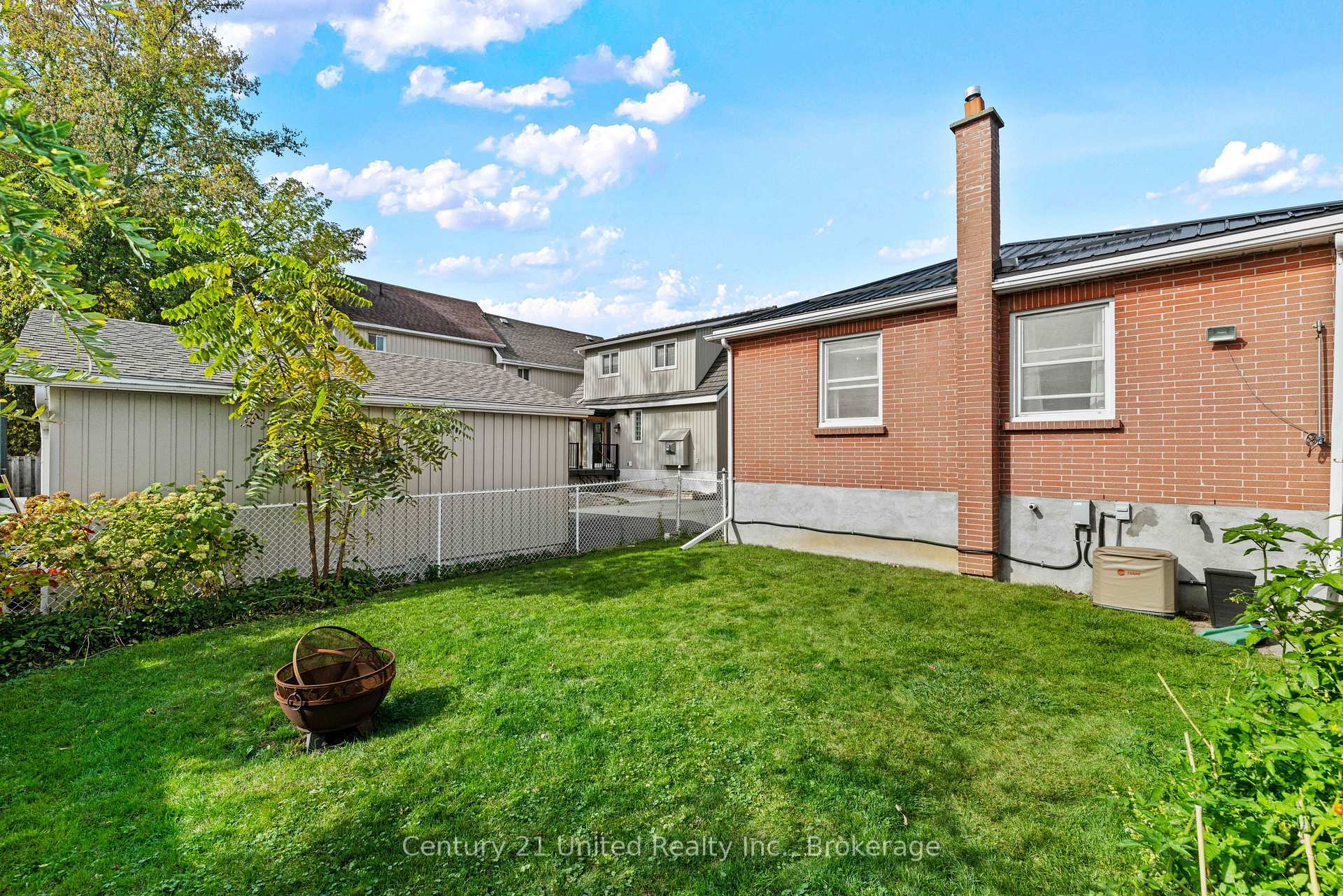Photo 31 of 673 Frank Street, Peterborough, Otonabee Ward 1 — HOMEH