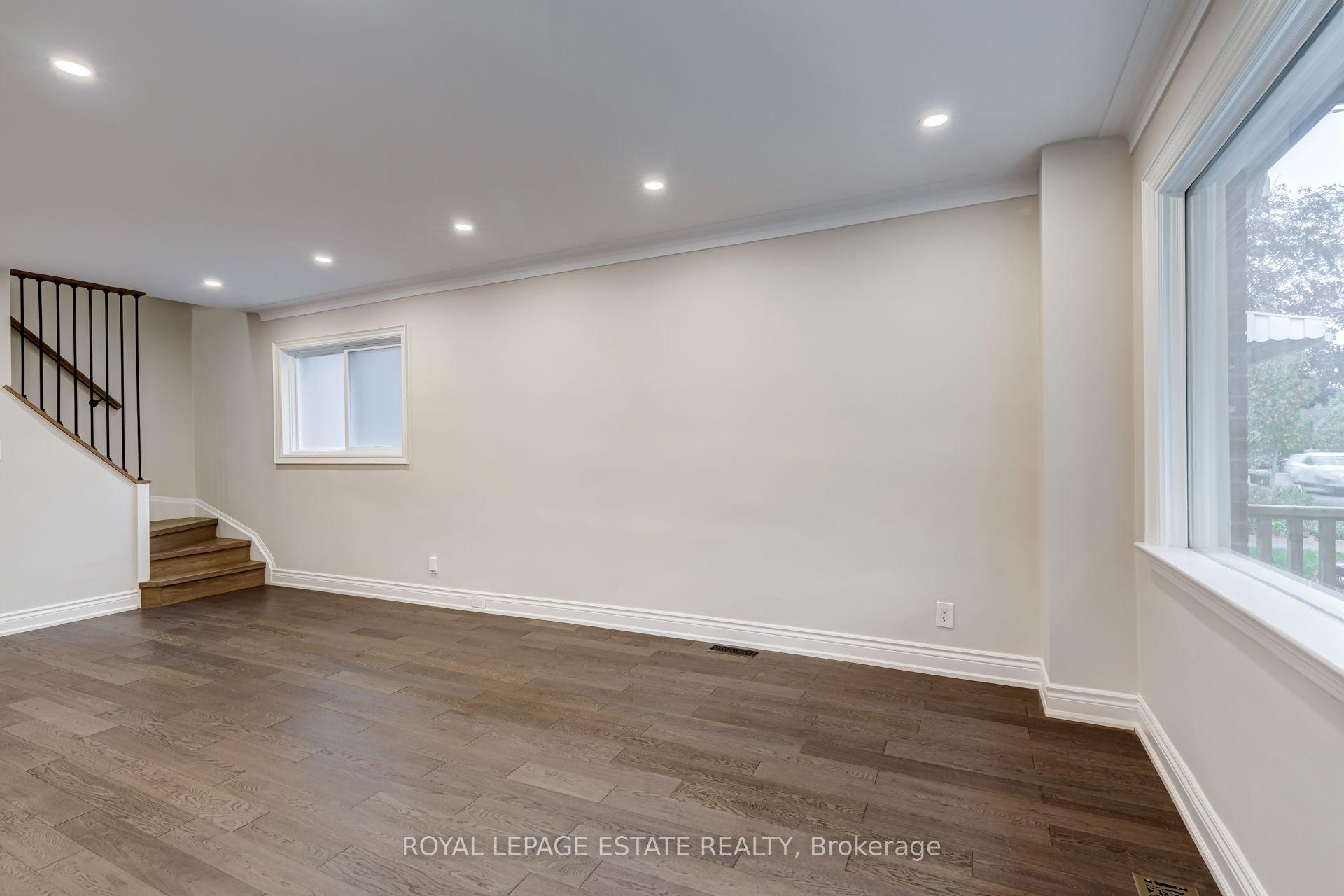 Photo 13 of 12 Norlong Boulevard, Toronto, East York — HOMEH