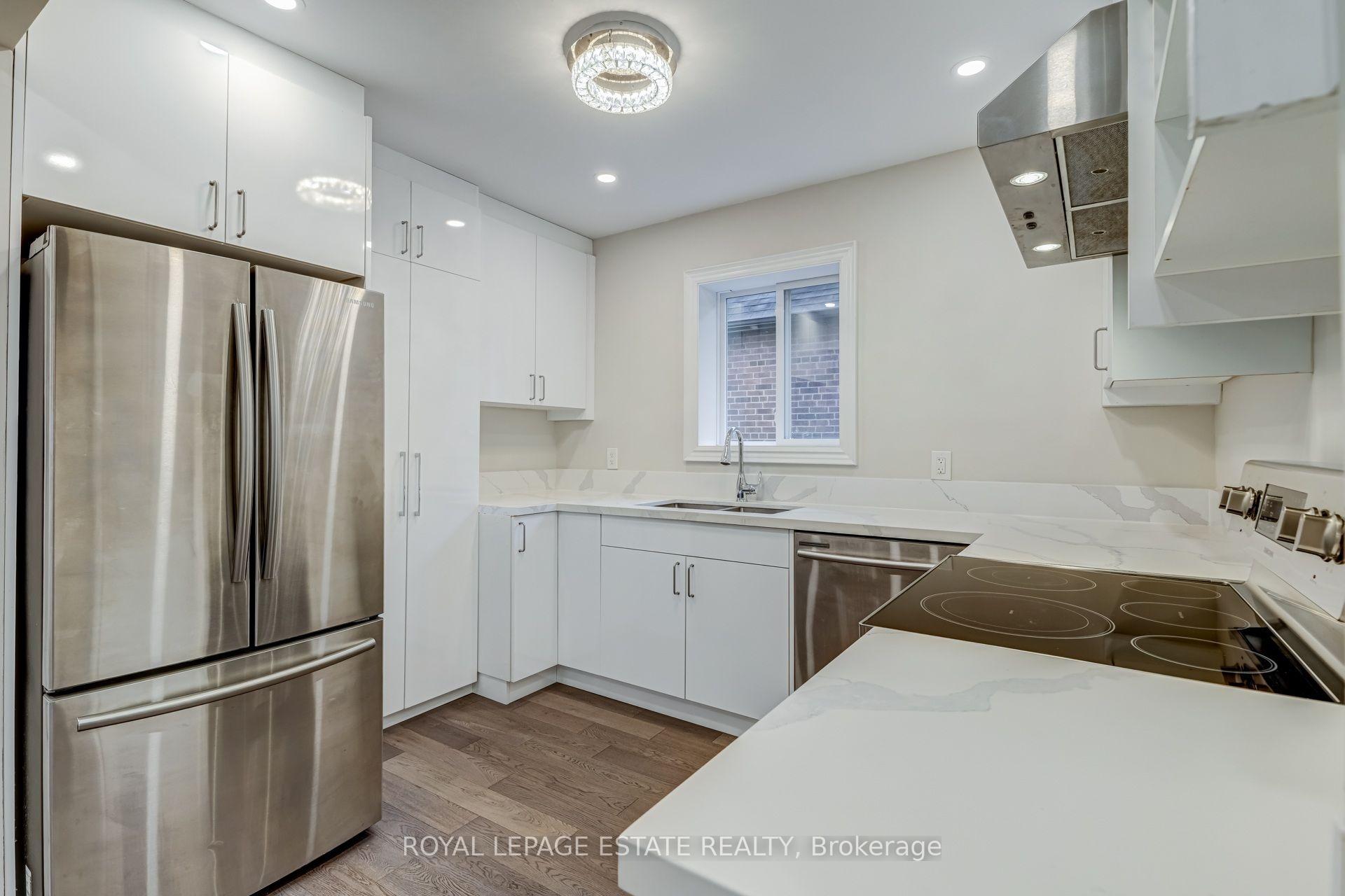 Photo 17 of 12 Norlong Boulevard, Toronto, East York — HOMEH