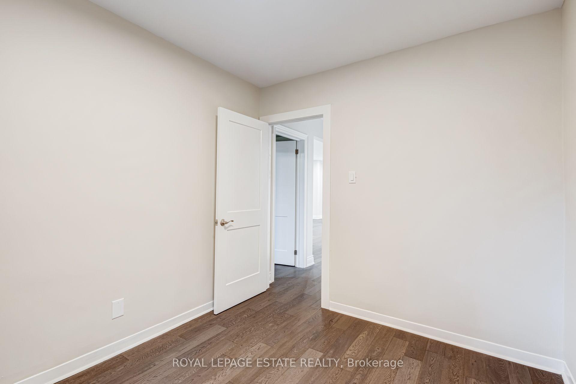 Photo 21 of 12 Norlong Boulevard, Toronto, East York — HOMEH