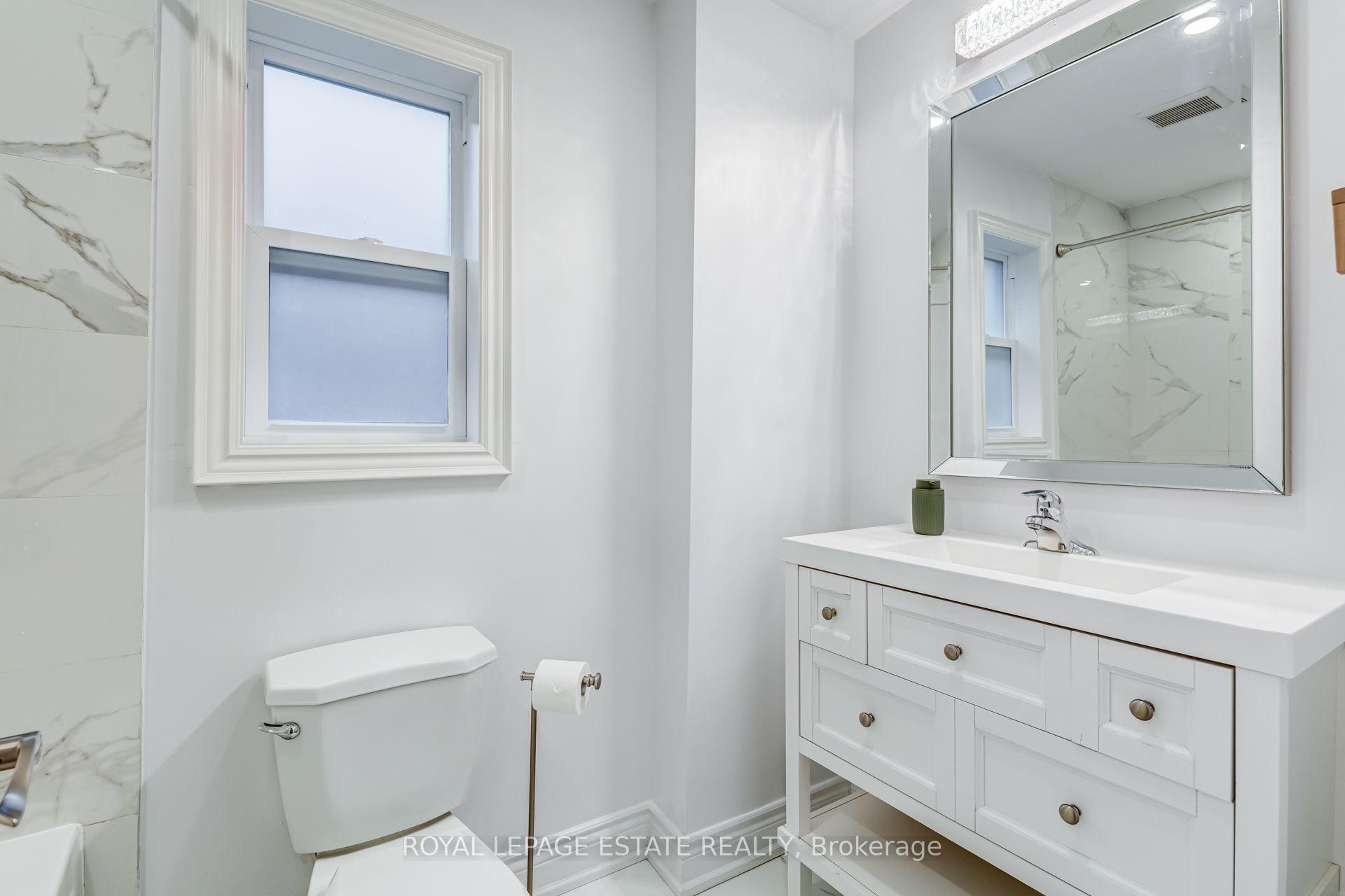 Photo 25 of 12 Norlong Boulevard, Toronto, East York — HOMEH