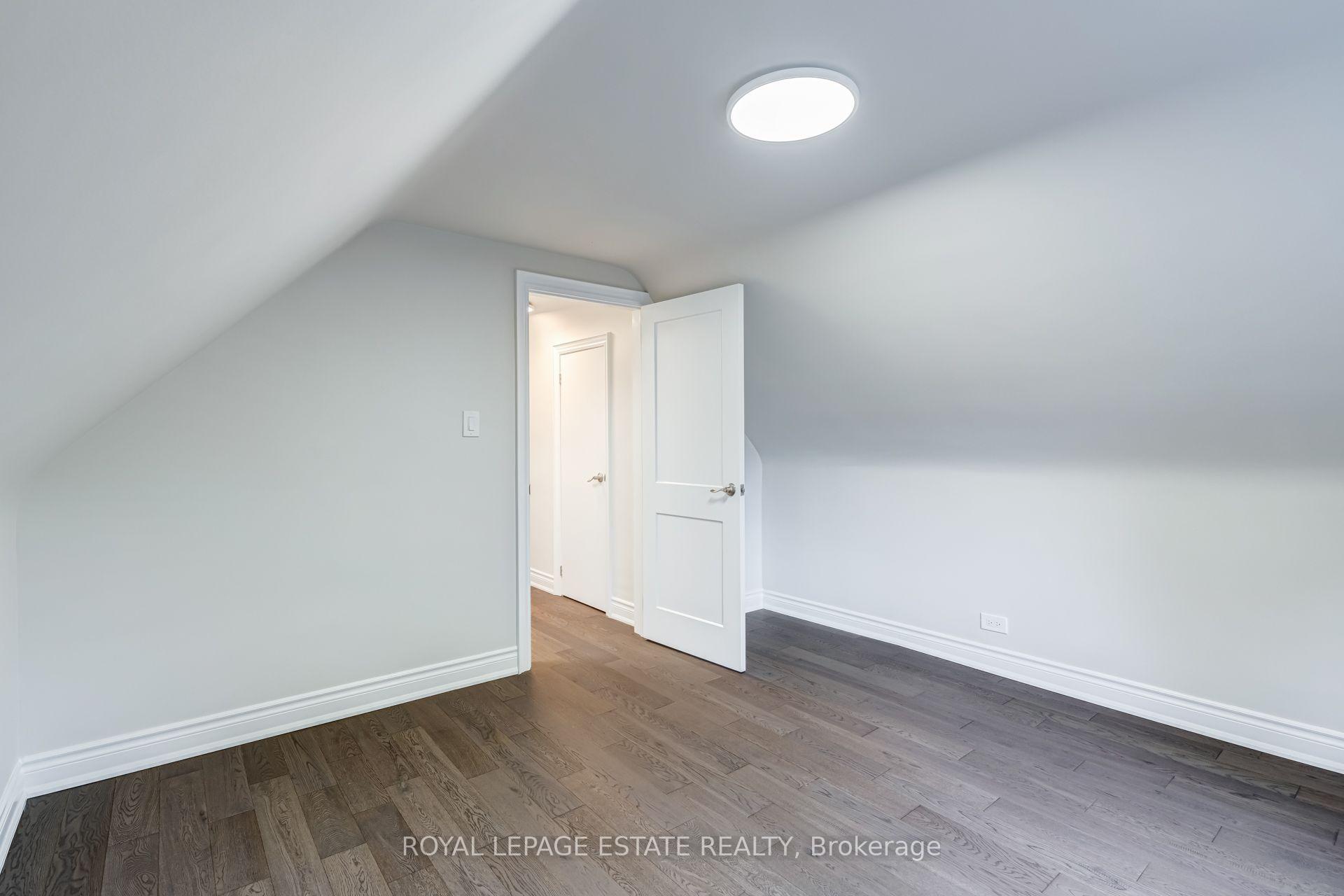 Photo 33 of 12 Norlong Boulevard, Toronto, East York — HOMEH