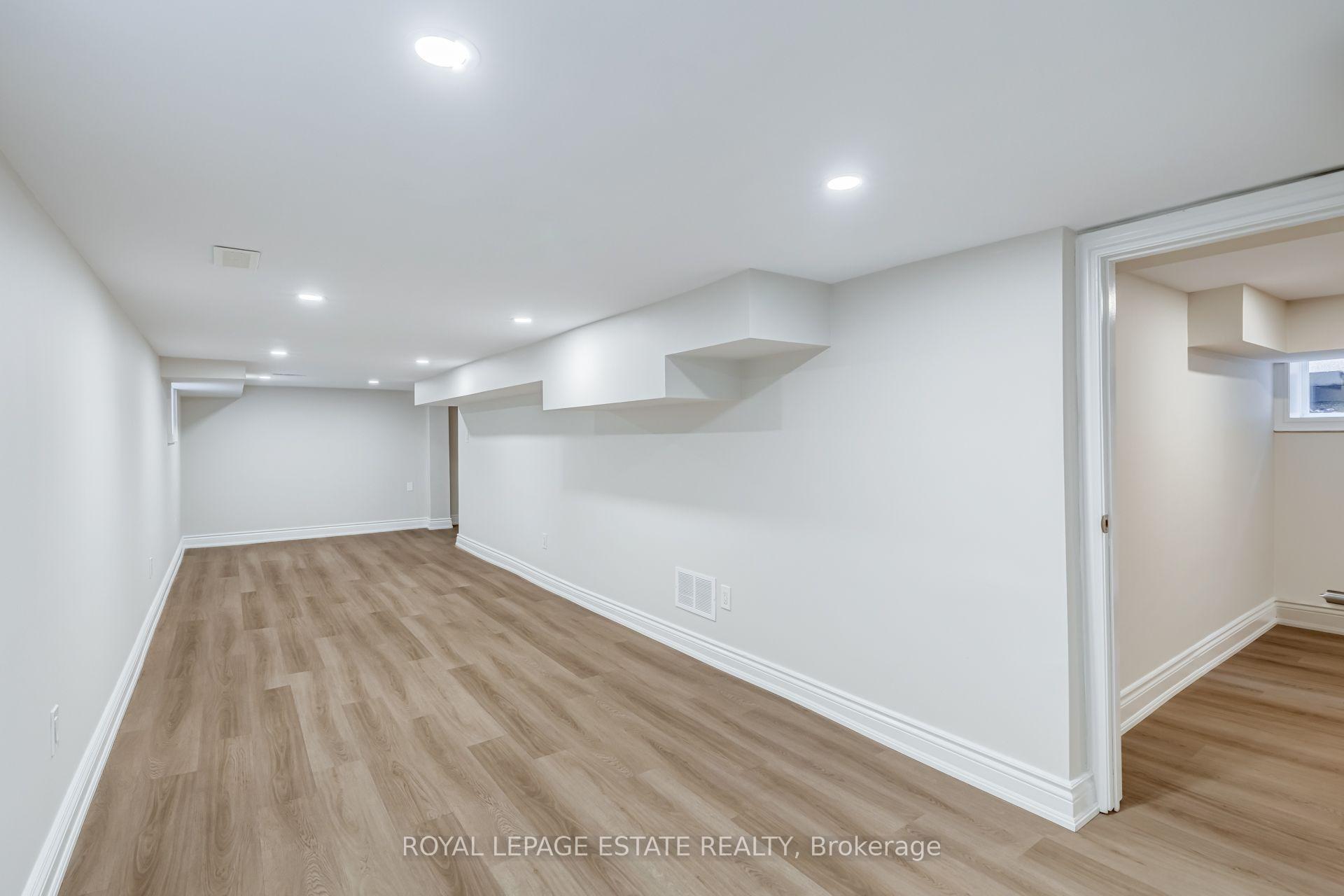 Photo 41 of 12 Norlong Boulevard, Toronto, East York — HOMEH