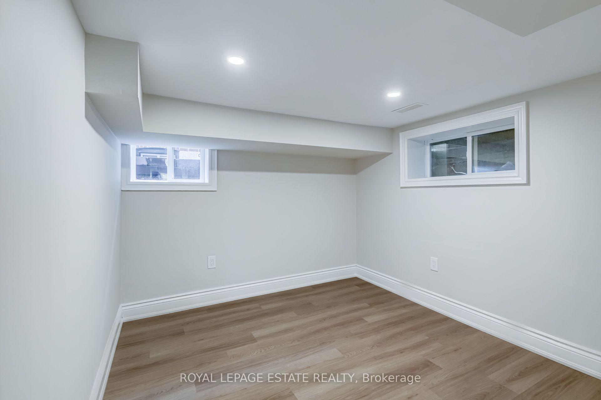 Photo 45 of 12 Norlong Boulevard, Toronto, East York — HOMEH