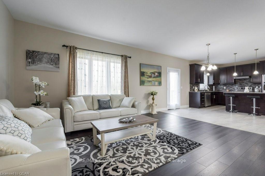 Photo 9 of 94 Redwood Drive, Belleville, Thurlow Ward — HOMEH