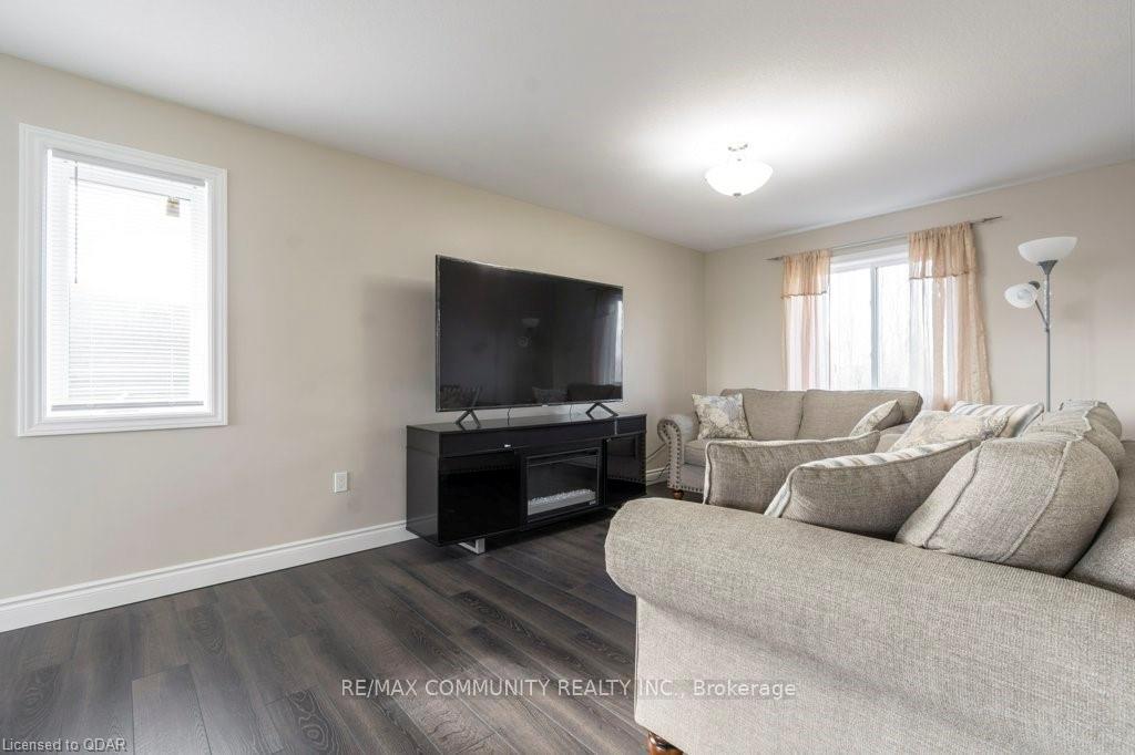 Photo 15 of 94 Redwood Drive, Belleville, Thurlow Ward — HOMEH