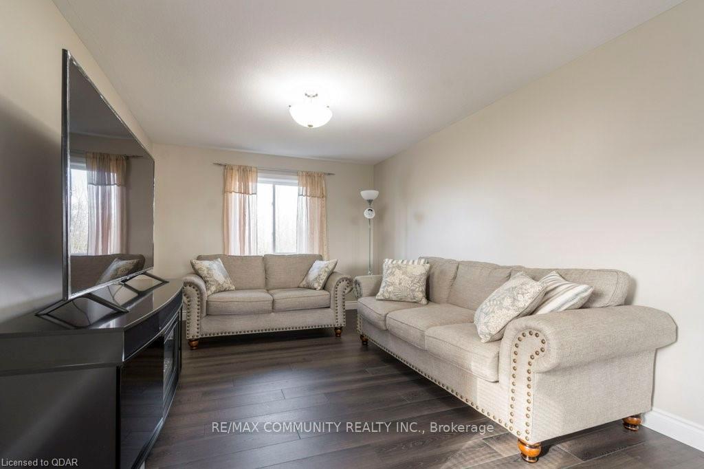 Photo 16 of 94 Redwood Drive, Belleville, Thurlow Ward — HOMEH
