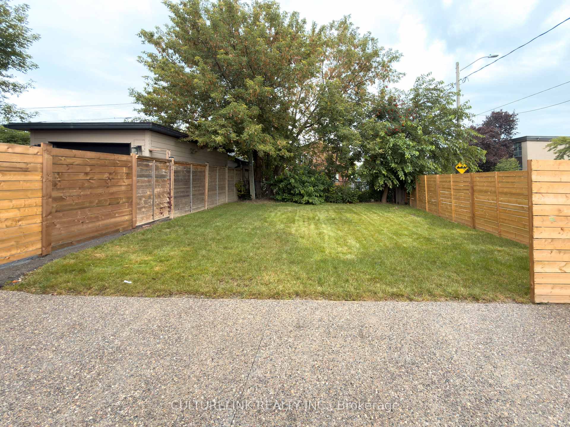 Photo 23 of 58 Joanith Drive, Toronto, O'Connor-Parkview — HOMEH