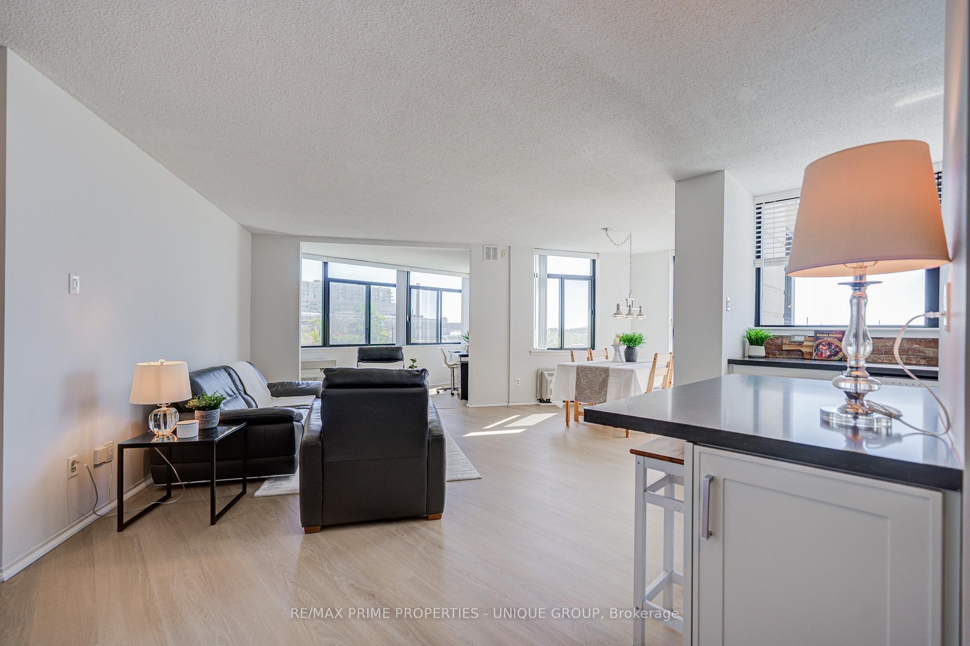 Photo 5 of Unit 301, 250 Queens Quay W, Toronto, Waterfront Communities — HOMEH