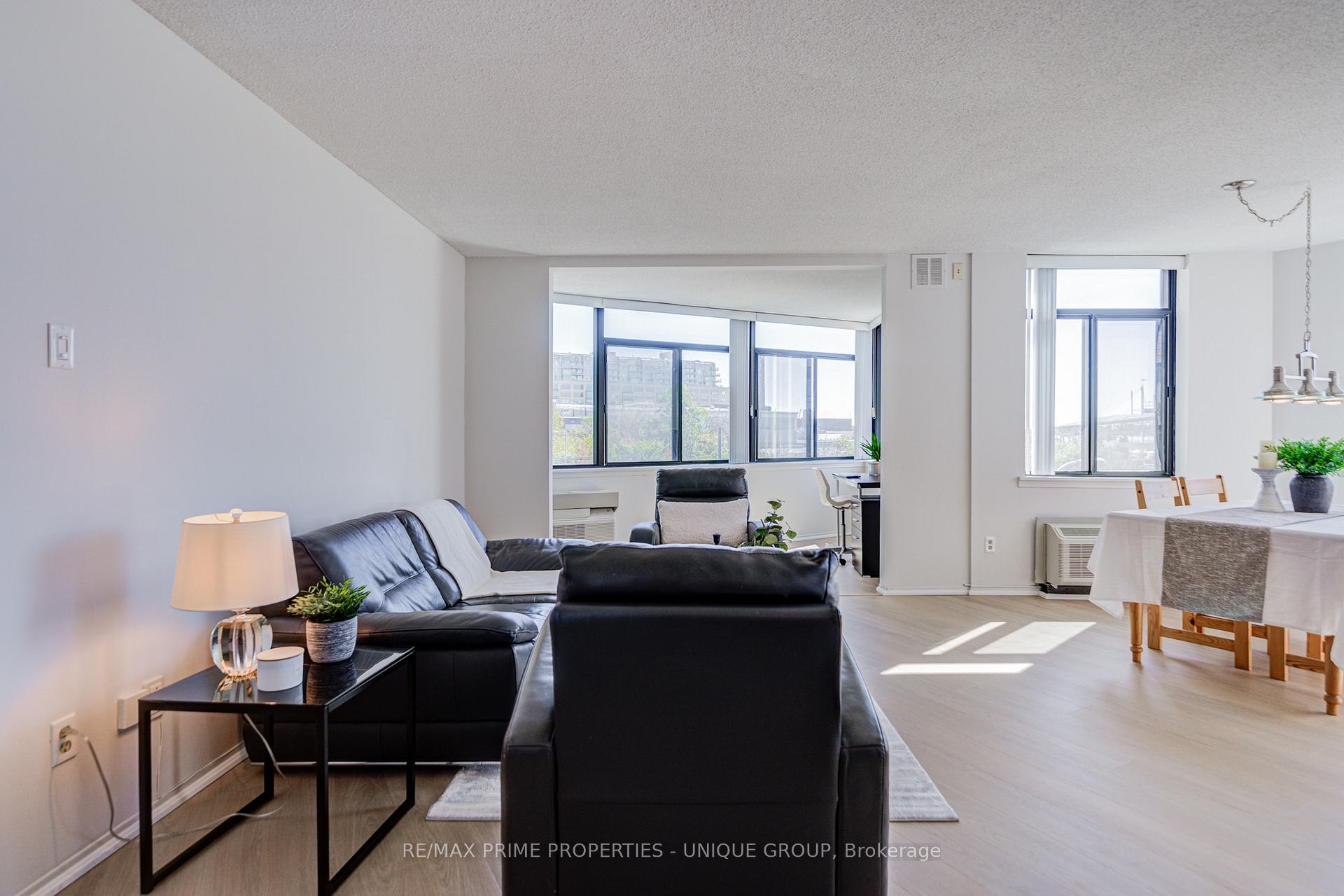 Photo 6 of Unit 301, 250 Queens Quay W, Toronto, Waterfront Communities — HOMEH