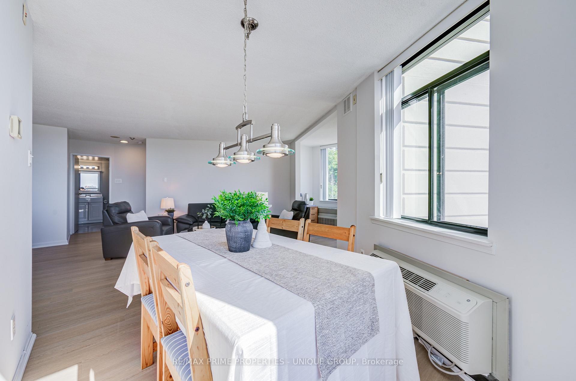 Photo 14 of Unit 301, 250 Queens Quay W, Toronto, Waterfront Communities — HOMEH