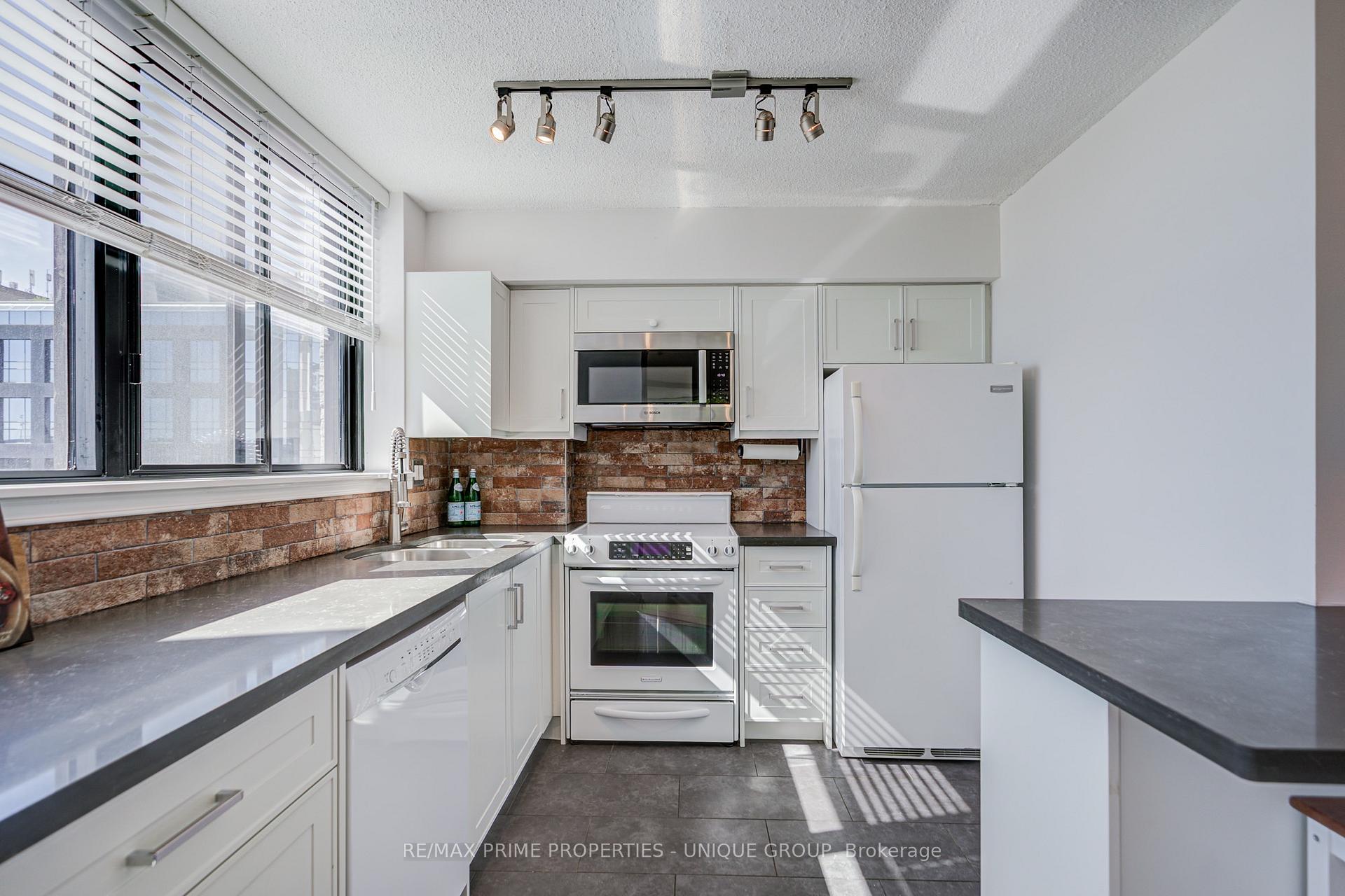 Photo 16 of Unit 301, 250 Queens Quay W, Toronto, Waterfront Communities — HOMEH
