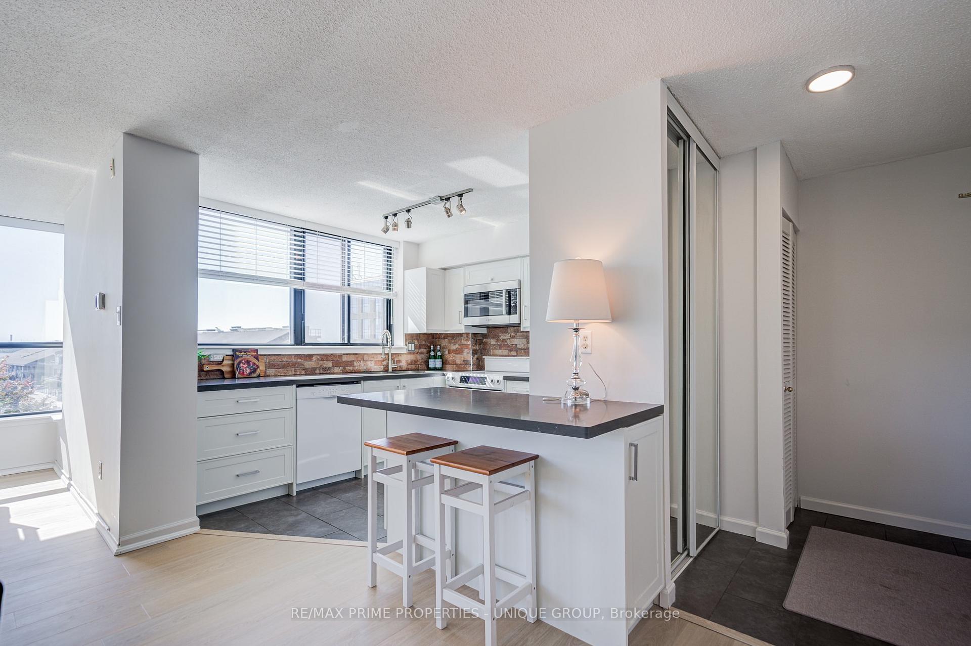 Photo 17 of Unit 301, 250 Queens Quay W, Toronto, Waterfront Communities — HOMEH