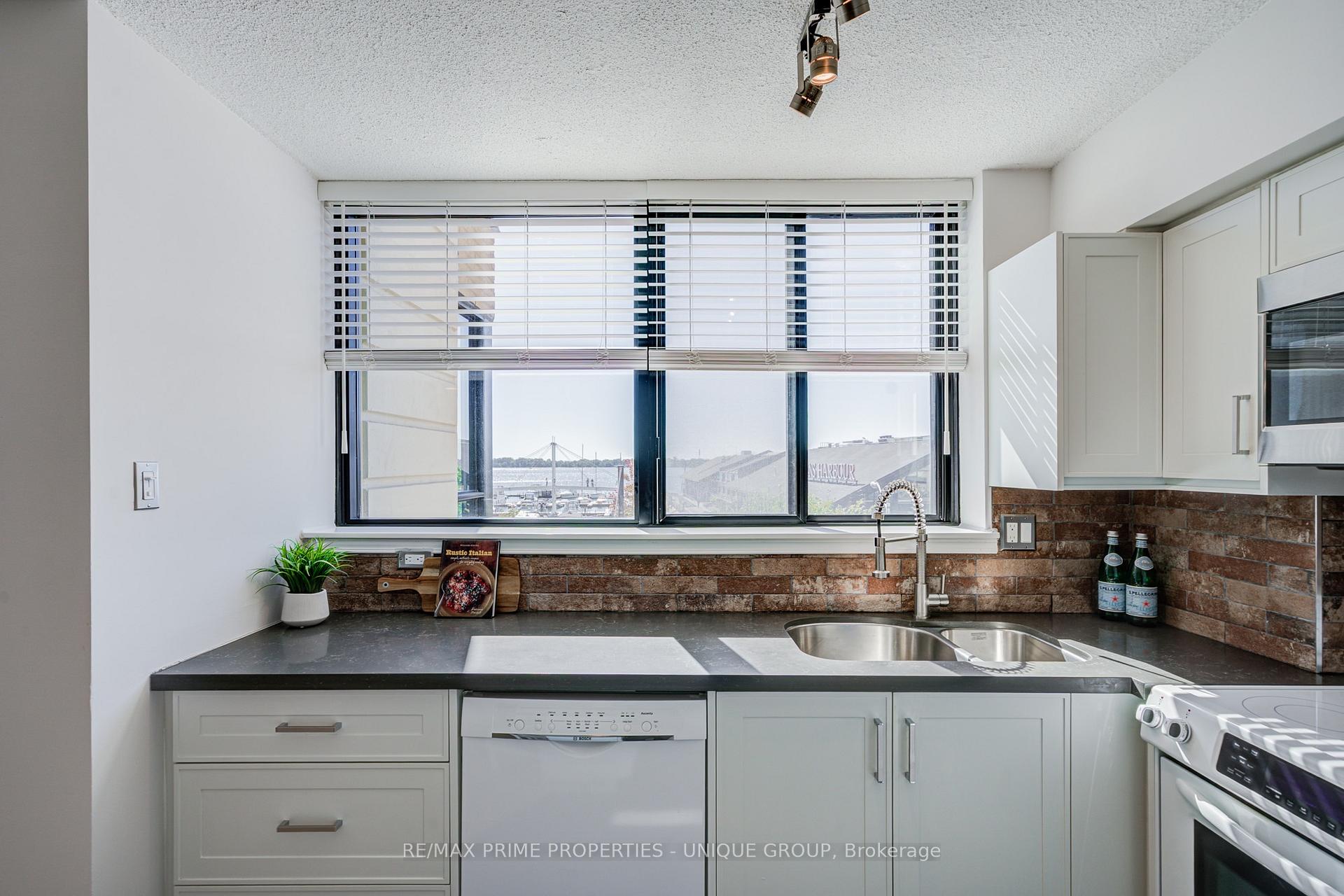 Photo 22 of Unit 301, 250 Queens Quay W, Toronto, Waterfront Communities — HOMEH