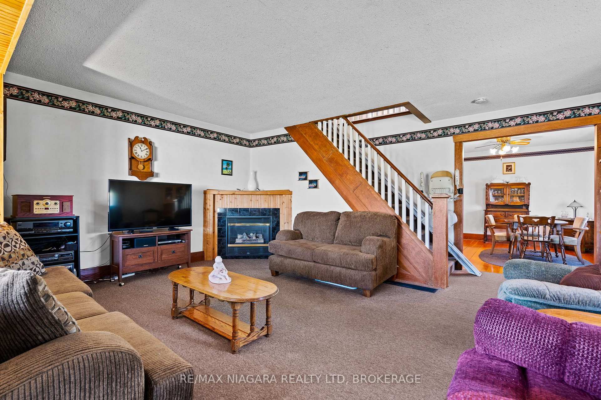 Photo 6 of 147 Chippawa Road, Port Colborne, Bethel — HOMEH
