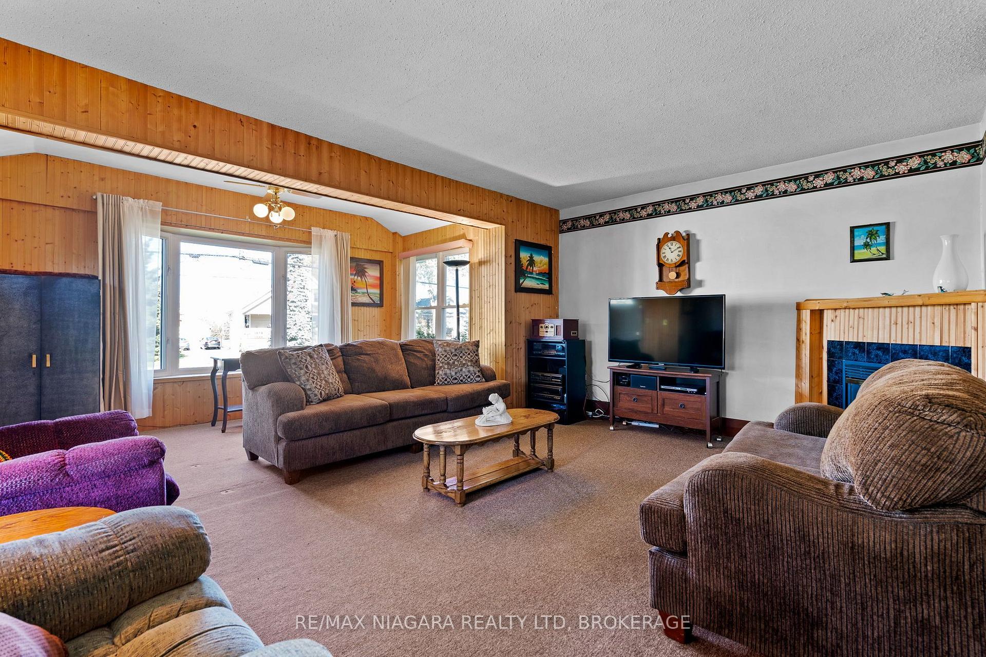 Photo 7 of 147 Chippawa Road, Port Colborne, Bethel — HOMEH