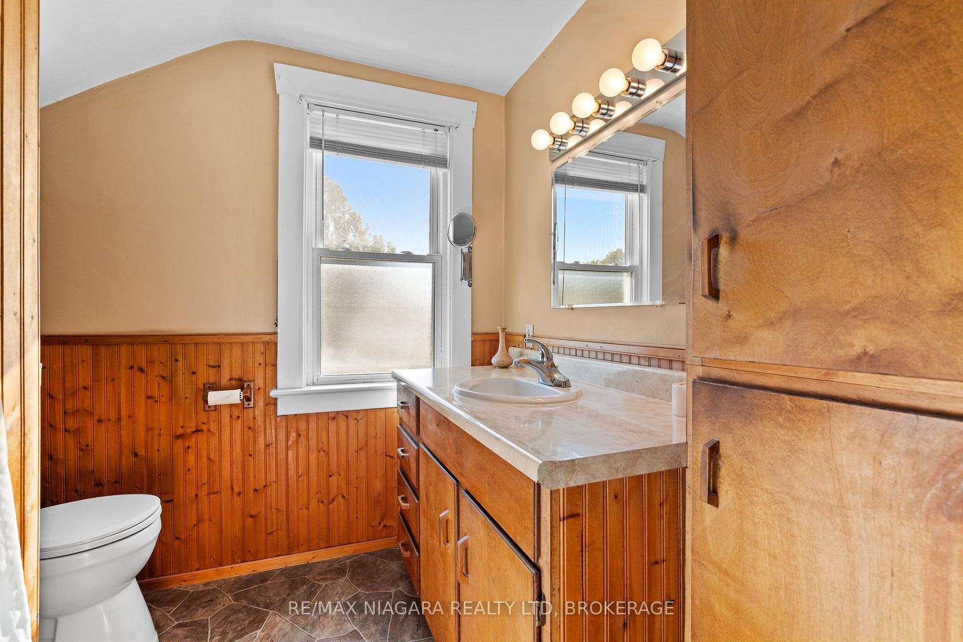 Photo 14 of 147 Chippawa Road, Port Colborne, Bethel — HOMEH