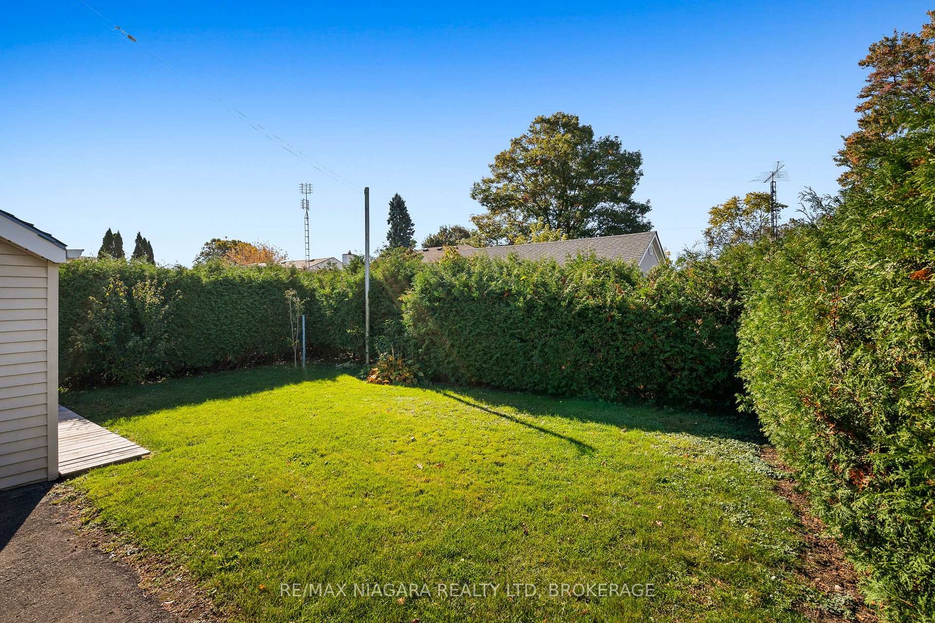 Photo 22 of 147 Chippawa Road, Port Colborne, Bethel — HOMEH
