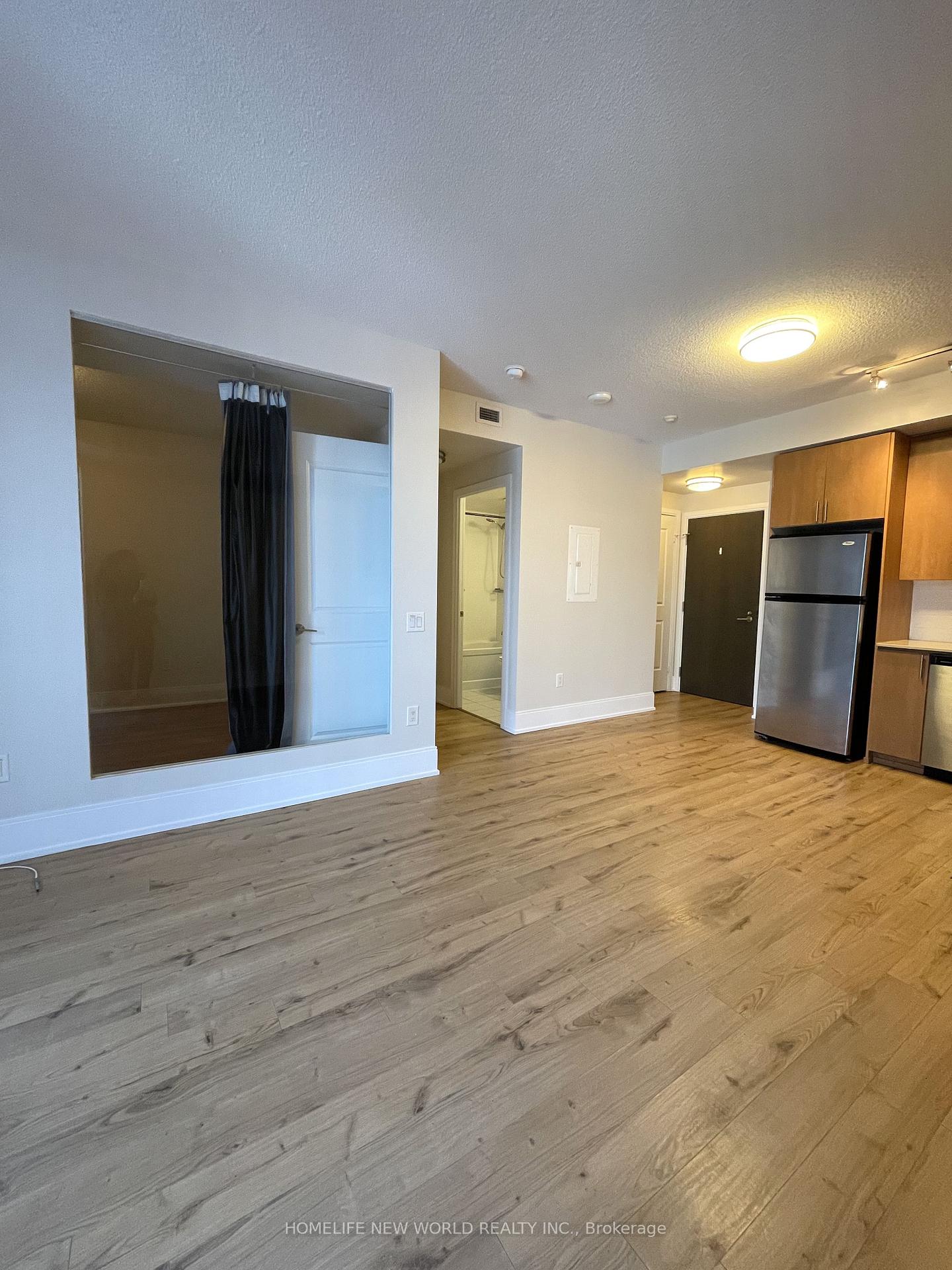 Photo 3 of Unit 1032, 560 Front Street W, Toronto, Waterfront Communities — HOMEH
