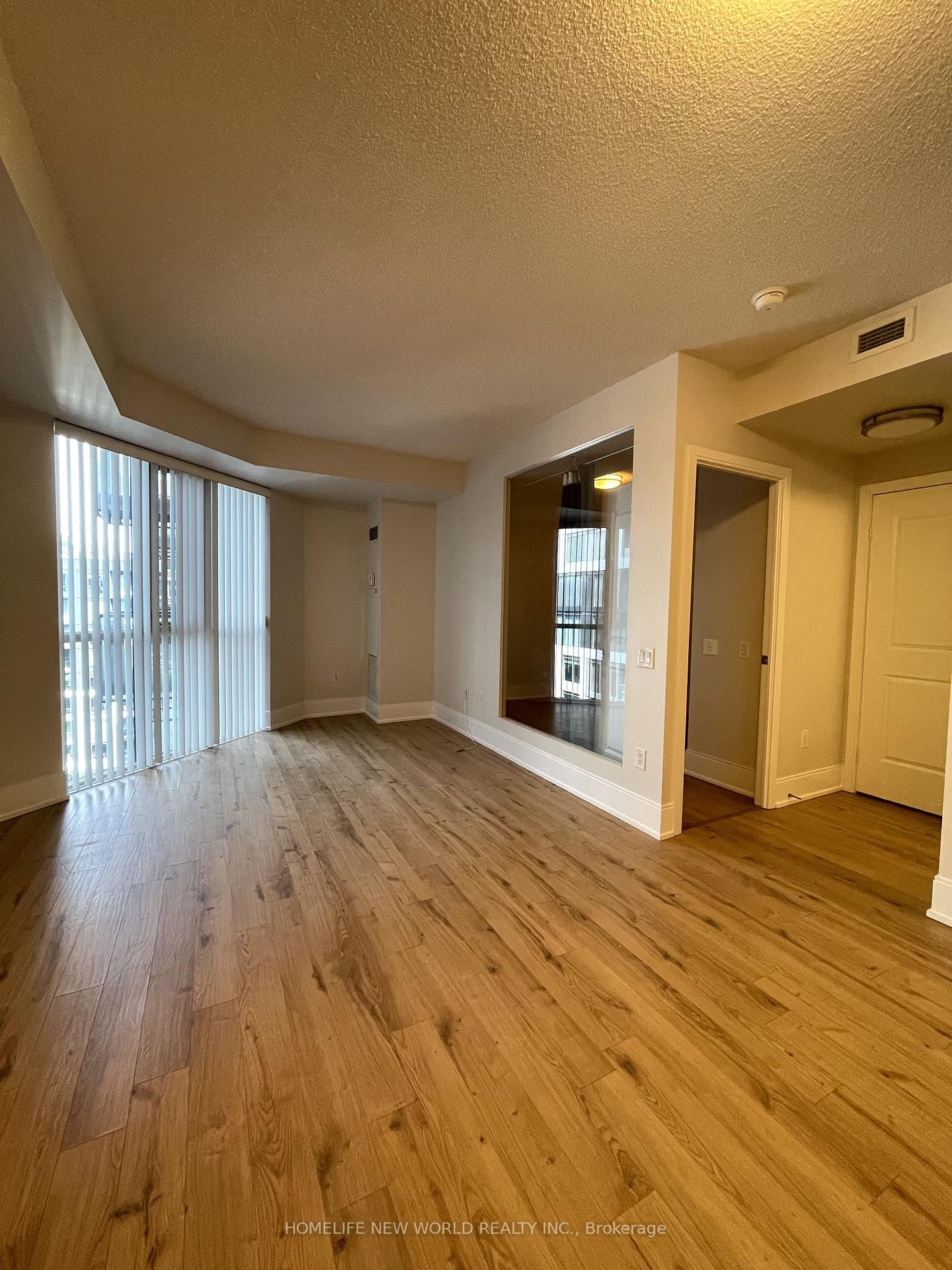 Photo 4 of Unit 1032, 560 Front Street W, Toronto, Waterfront Communities — HOMEH