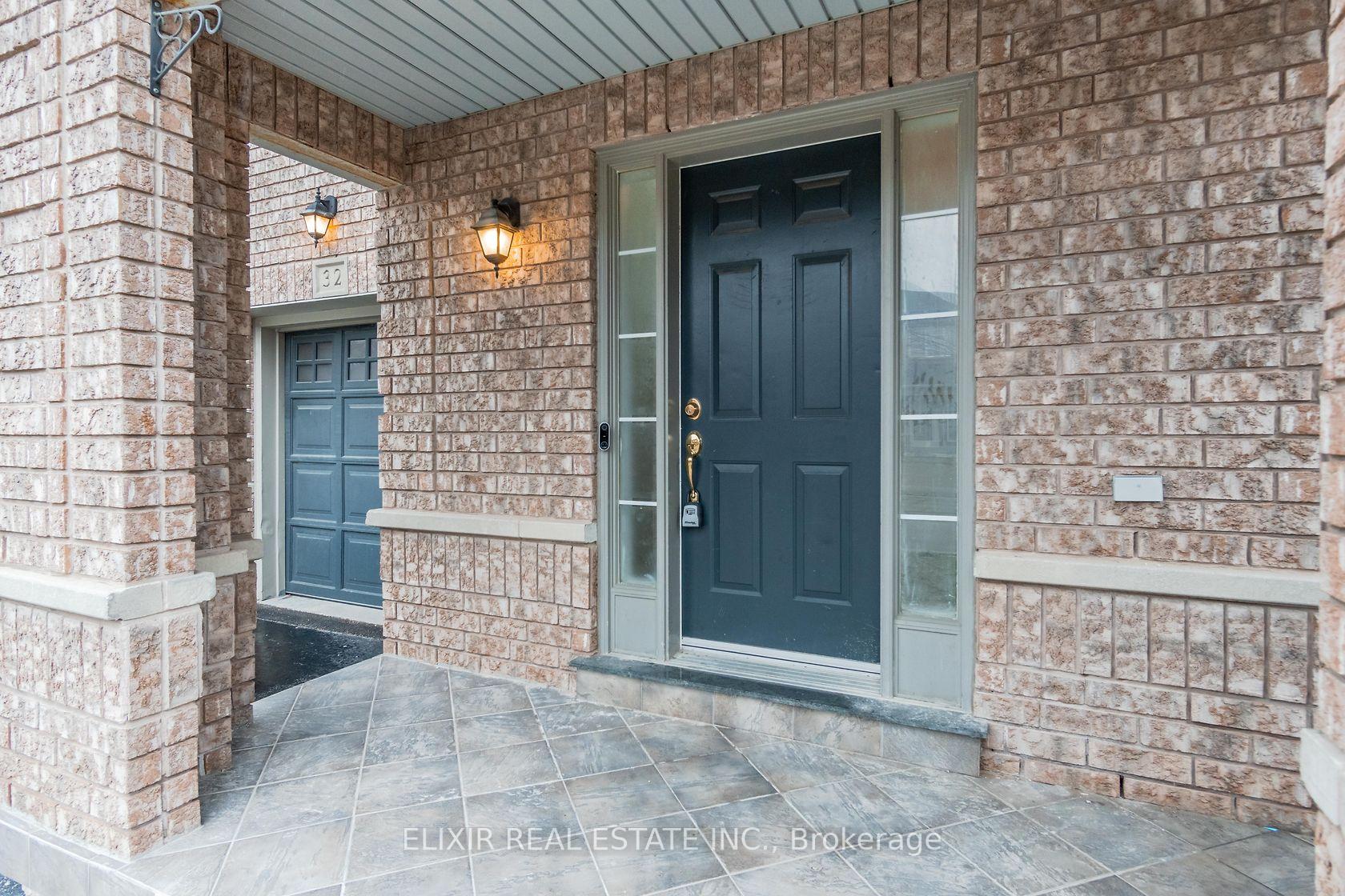 Photo 3 of 32 Trumpet Valley Boulevard, Brampton, Fletcher's Meadow — HOMEH