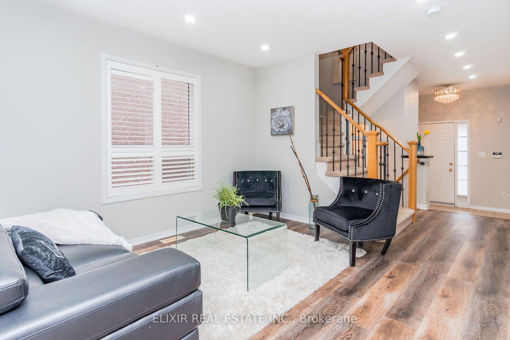 Photo 7 of 32 Trumpet Valley Boulevard, Brampton, Fletcher's Meadow — HOMEH
