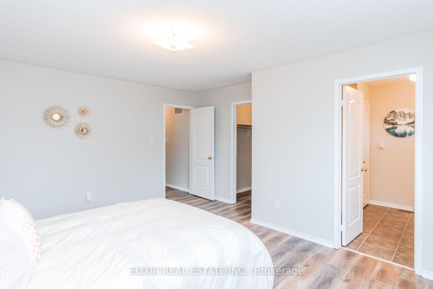 Photo 15 of 32 Trumpet Valley Boulevard, Brampton, Fletcher's Meadow — HOMEH