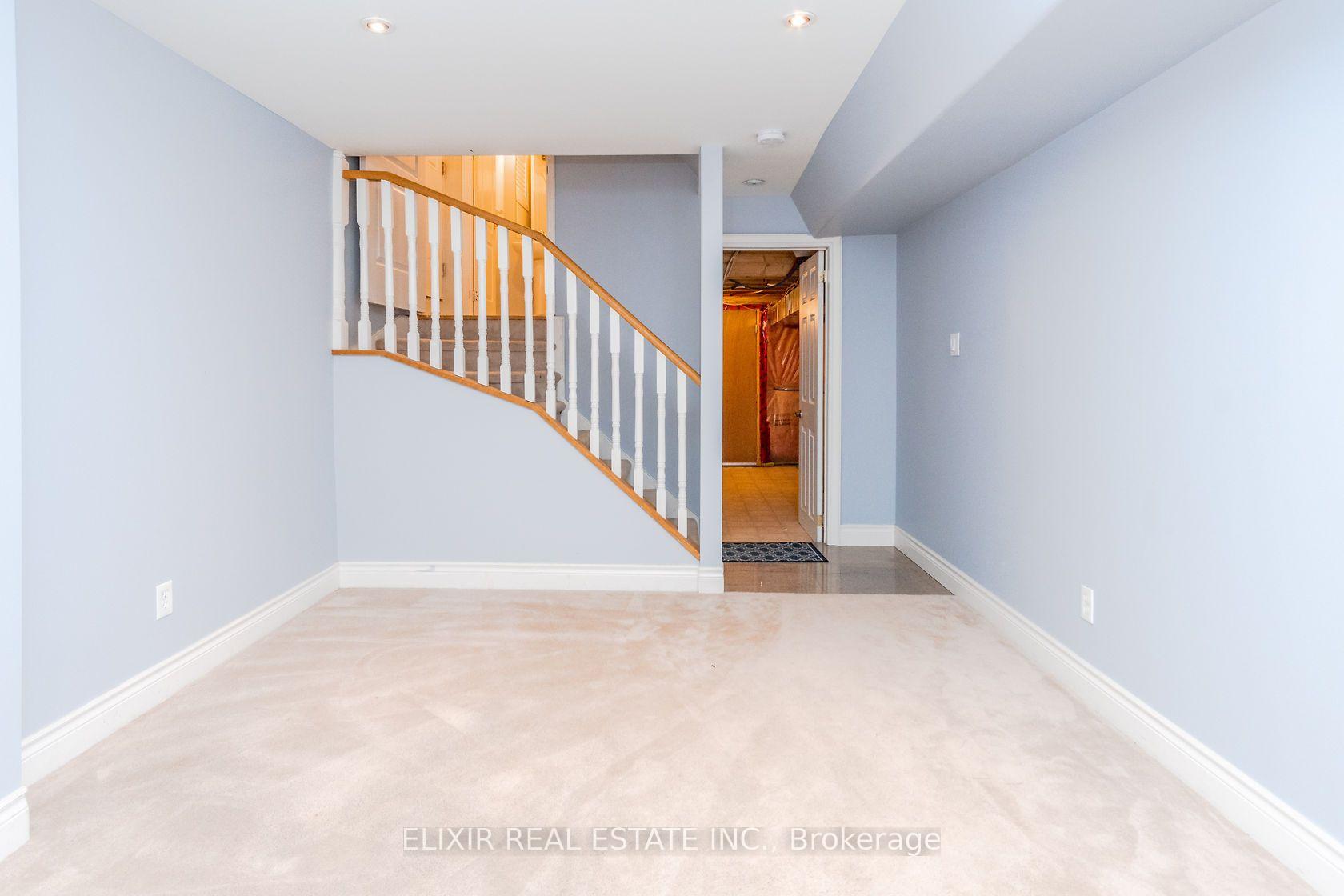 Photo 20 of 32 Trumpet Valley Boulevard, Brampton, Fletcher's Meadow — HOMEH