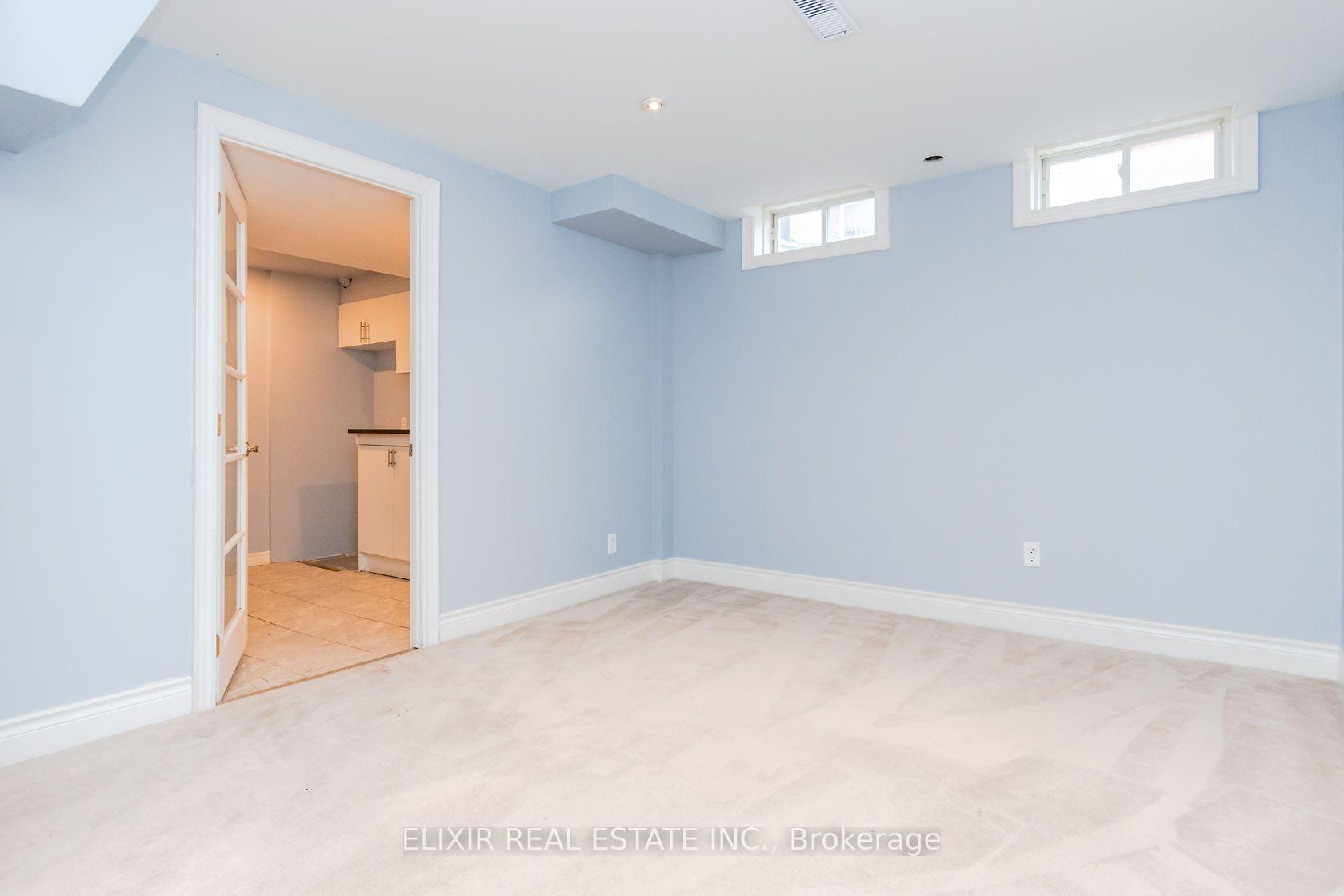 Photo 22 of 32 Trumpet Valley Boulevard, Brampton, Fletcher's Meadow — HOMEH