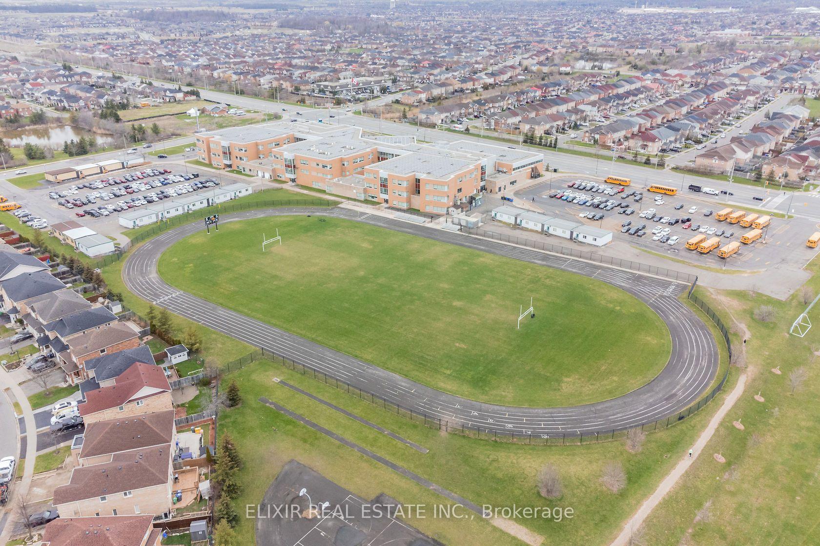 Photo 27 of 32 Trumpet Valley Boulevard, Brampton, Fletcher's Meadow — HOMEH