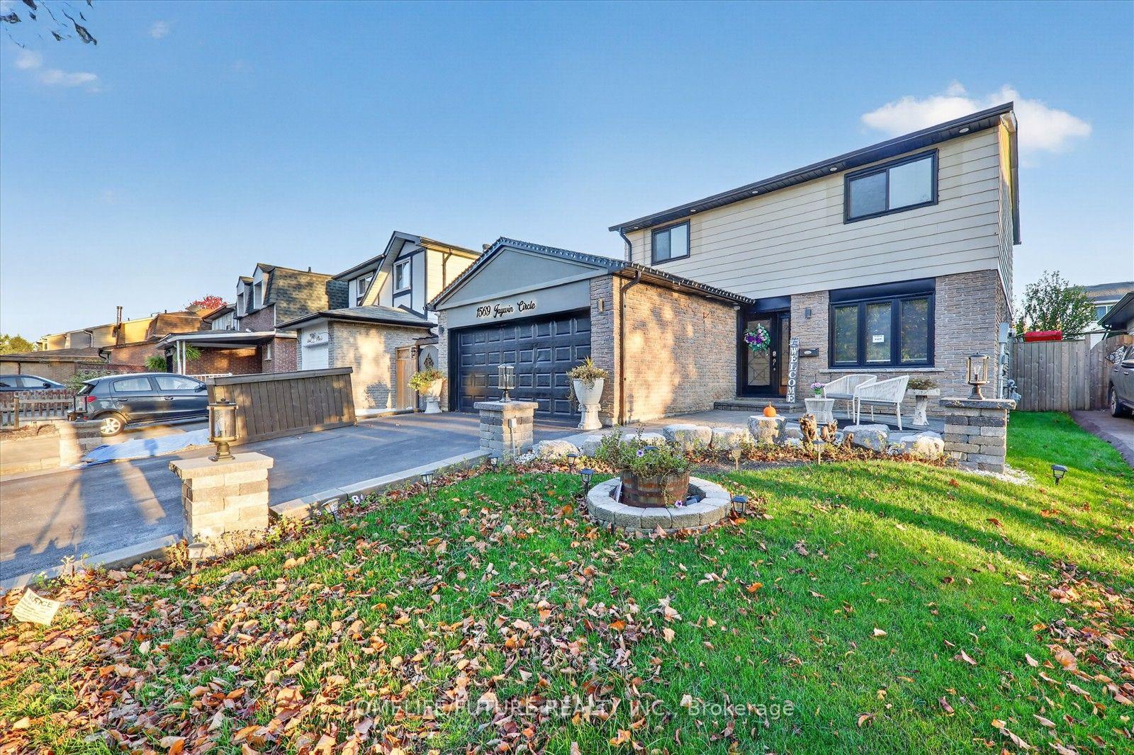 Photo 3 of 1569 Jaywin Circle, Pickering, Village East — HOMEH