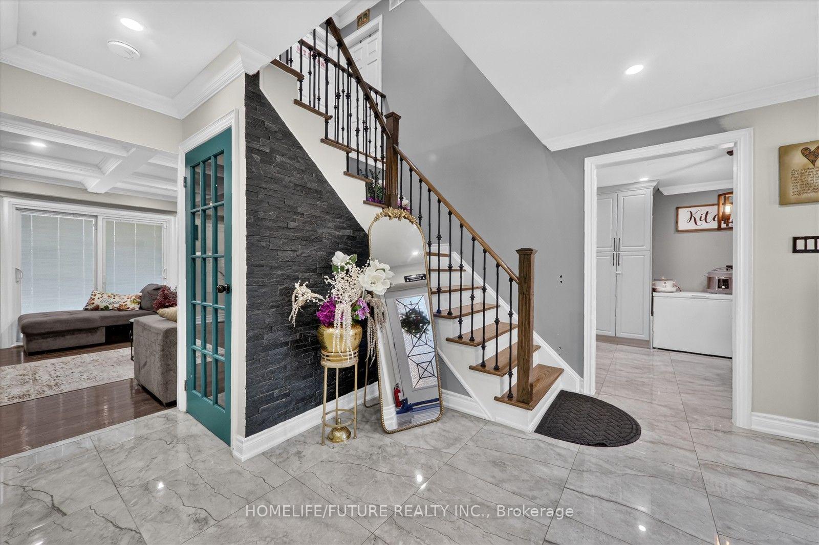Photo 7 of 1569 Jaywin Circle, Pickering, Village East — HOMEH