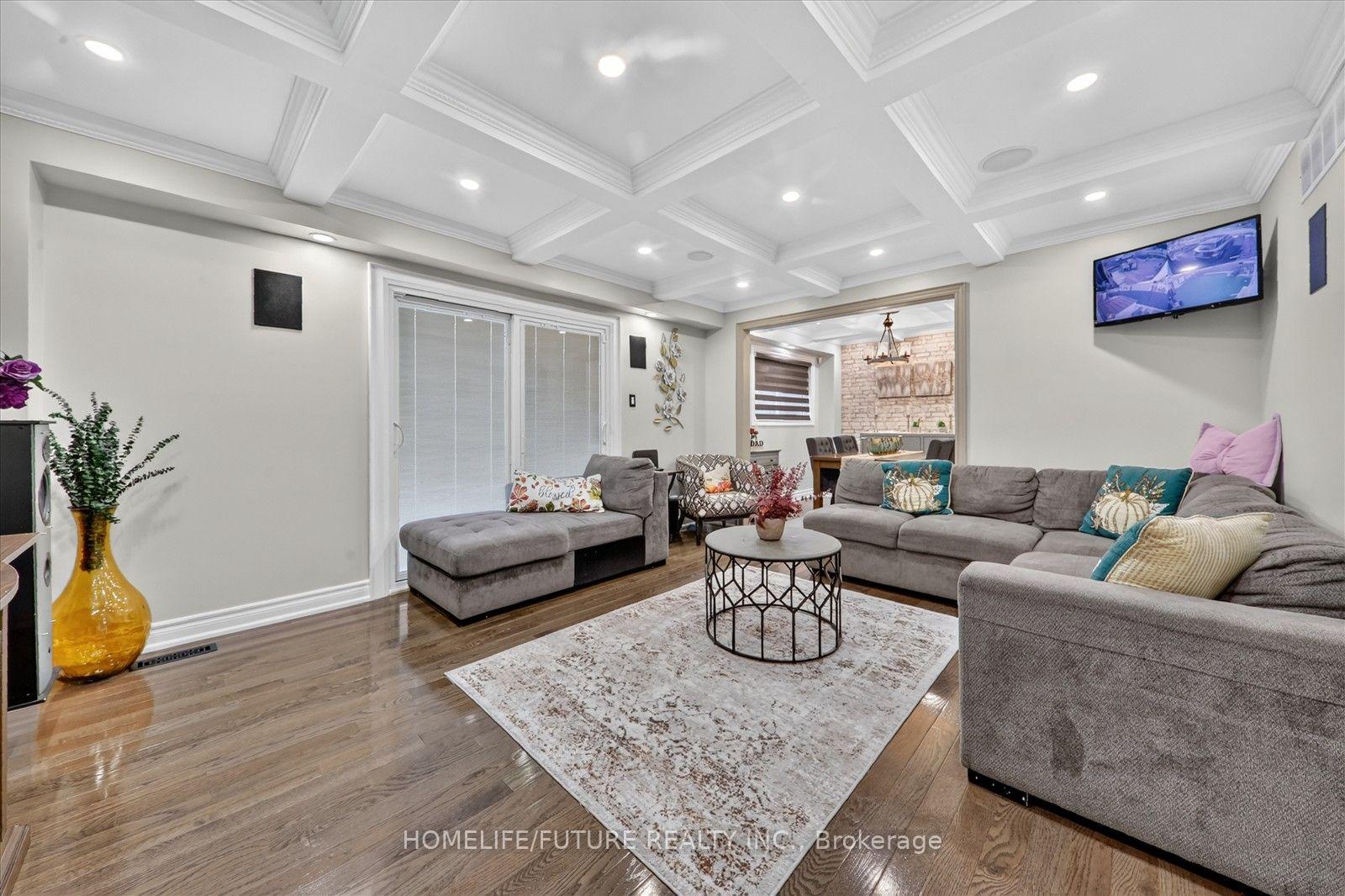 Photo 17 of 1569 Jaywin Circle, Pickering, Village East — HOMEH