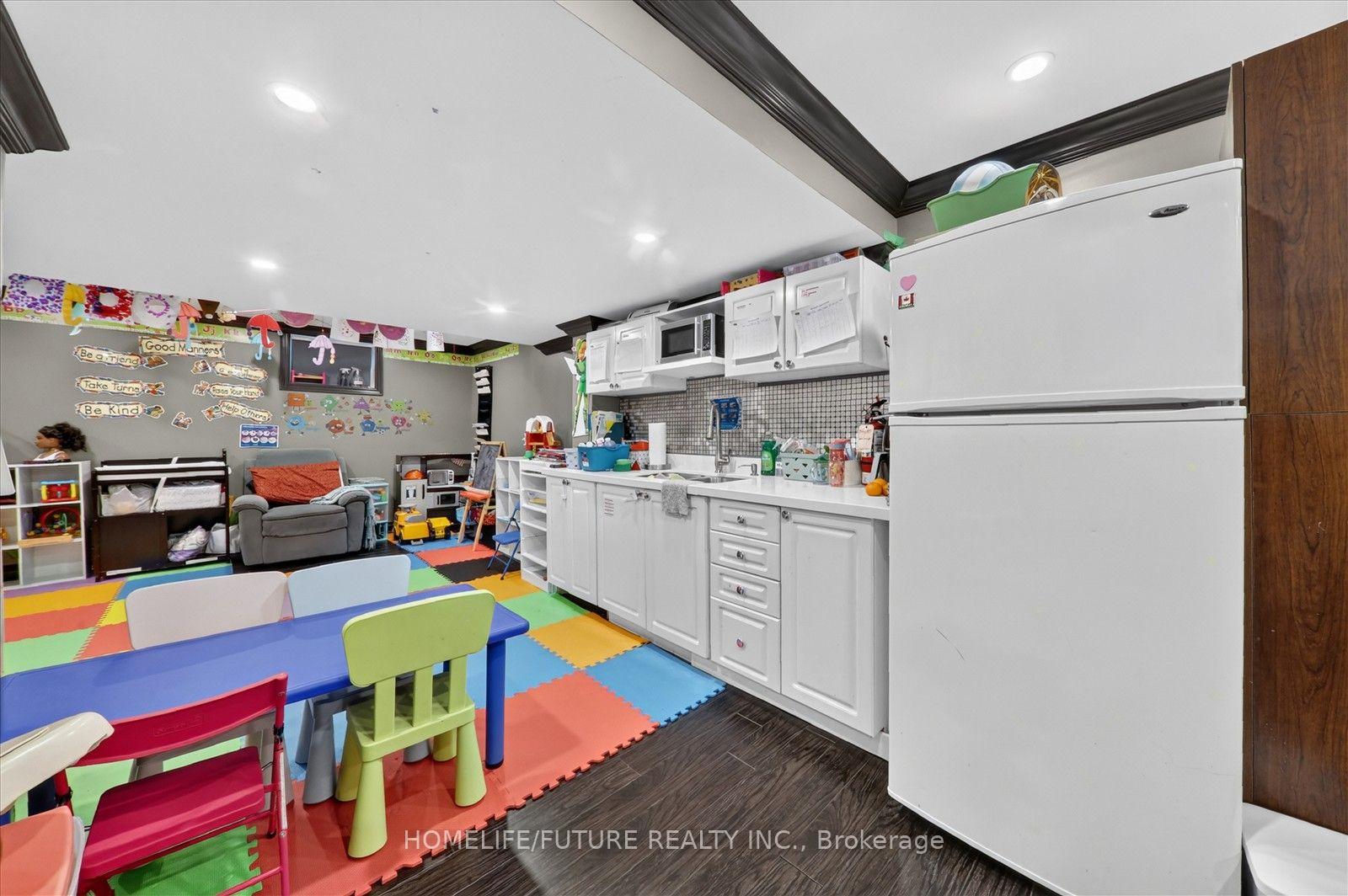 Photo 32 of 1569 Jaywin Circle, Pickering, Village East — HOMEH