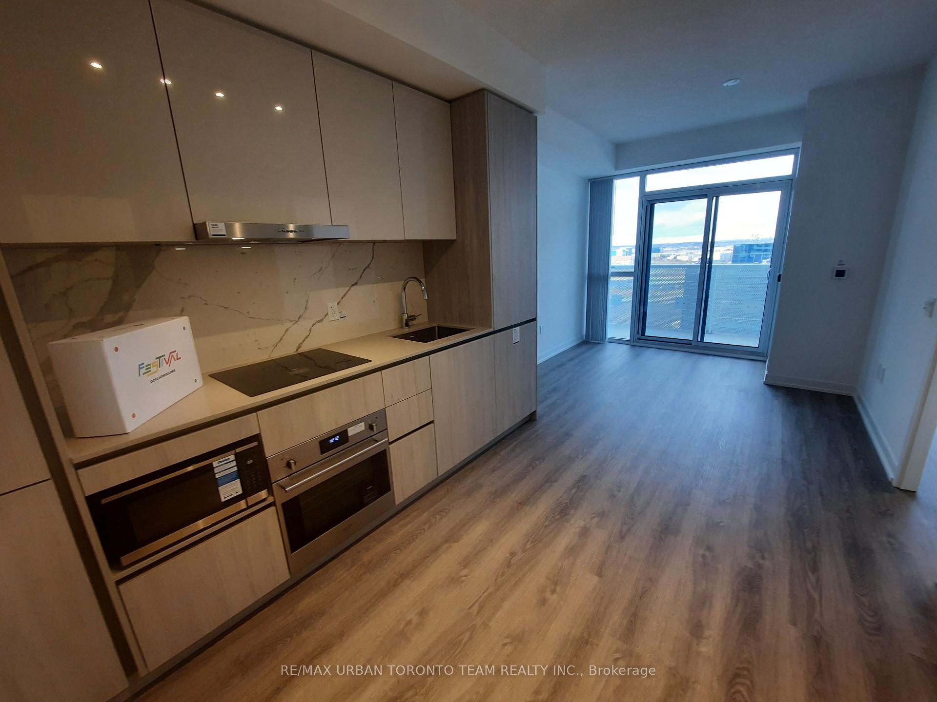 Photo 4 of Unit 1505, 8 Interchange Way, Vaughan, Vaughan Corporate Centre — HOMEH