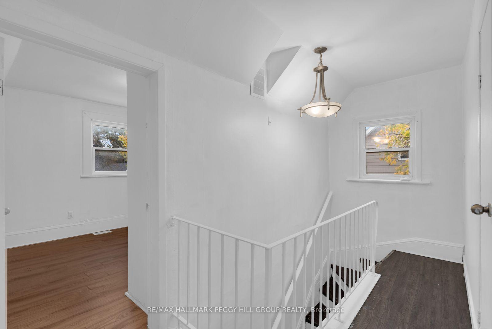 Photo 5 of 108 John Street, Barrie, Sanford — HOMEH