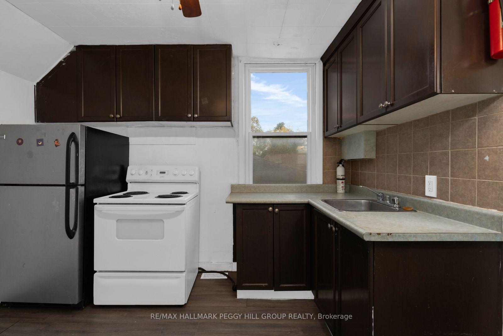Photo 6 of 108 John Street, Barrie, Sanford — HOMEH