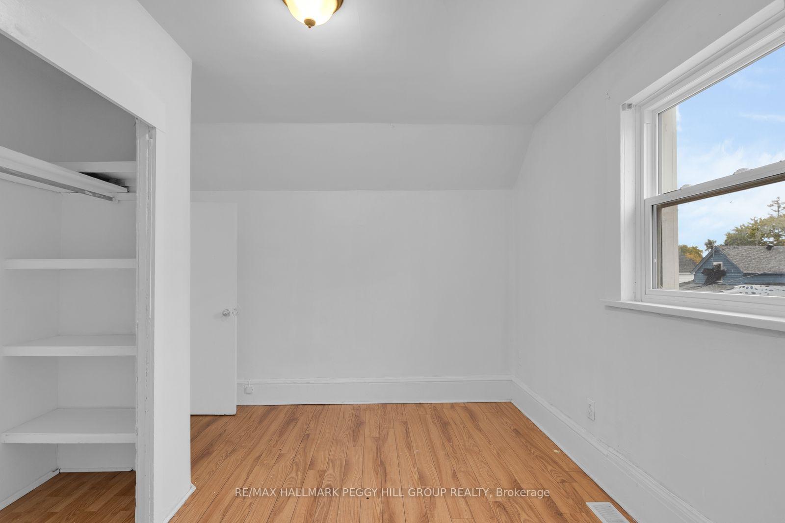 Photo 9 of 108 John Street, Barrie, Sanford — HOMEH
