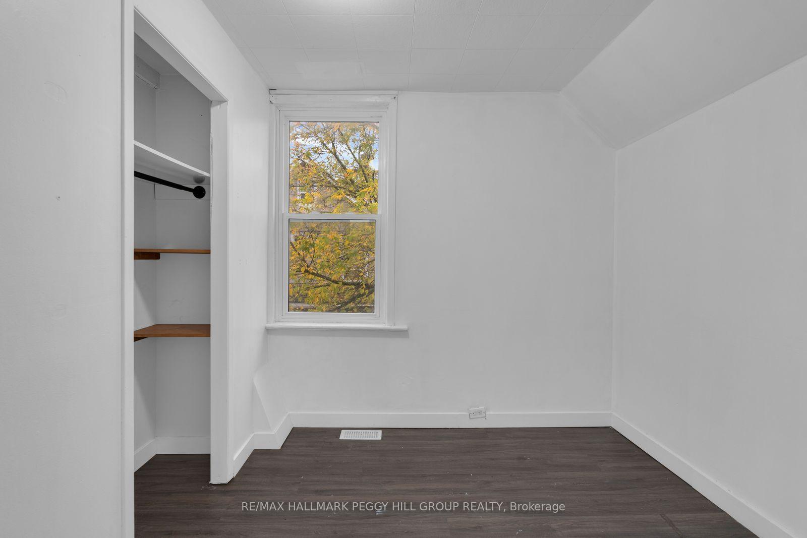 Photo 10 of 108 John Street, Barrie, Sanford — HOMEH