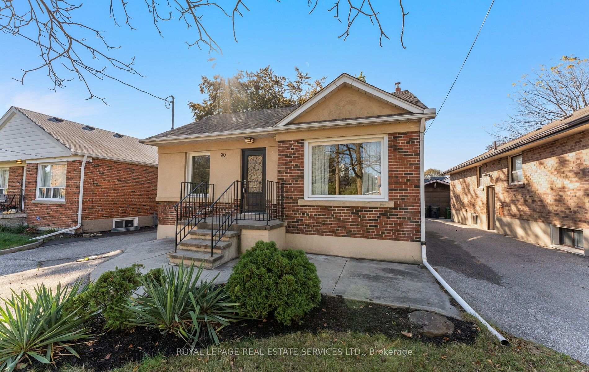 Photo 1 of 90 Silverhill Drive, Etobicoke, Islington-City Centre West — HOMEH