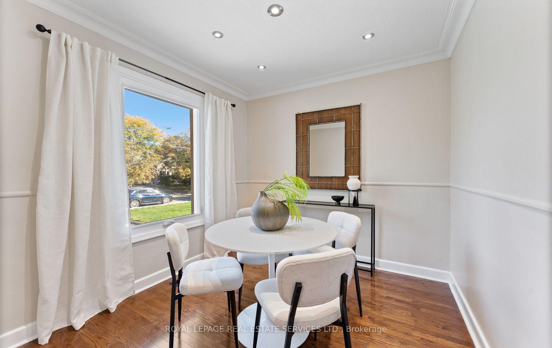 Photo 6 of 90 Silverhill Drive, Etobicoke, Islington-City Centre West — HOMEH