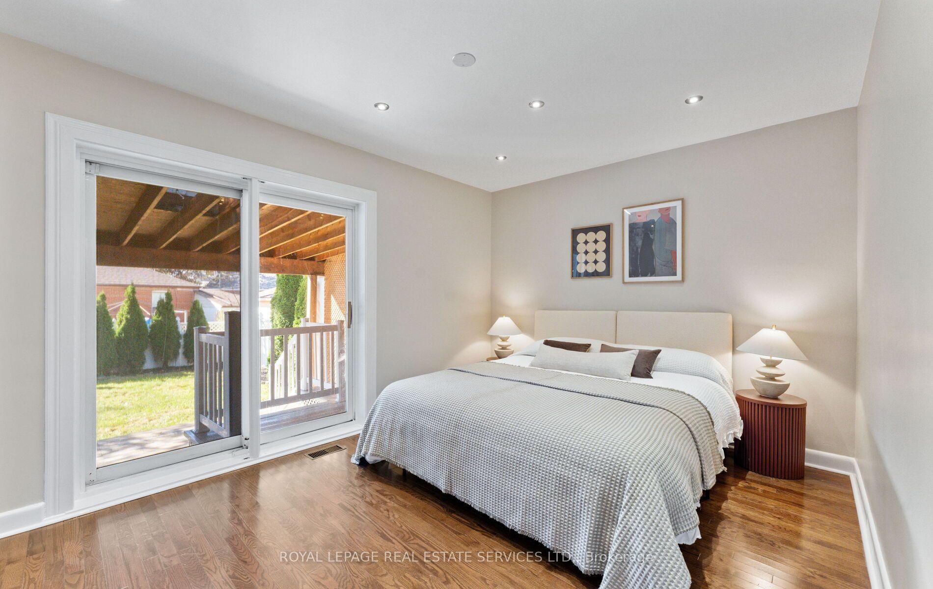 Photo 9 of 90 Silverhill Drive, Etobicoke, Islington-City Centre West — HOMEH
