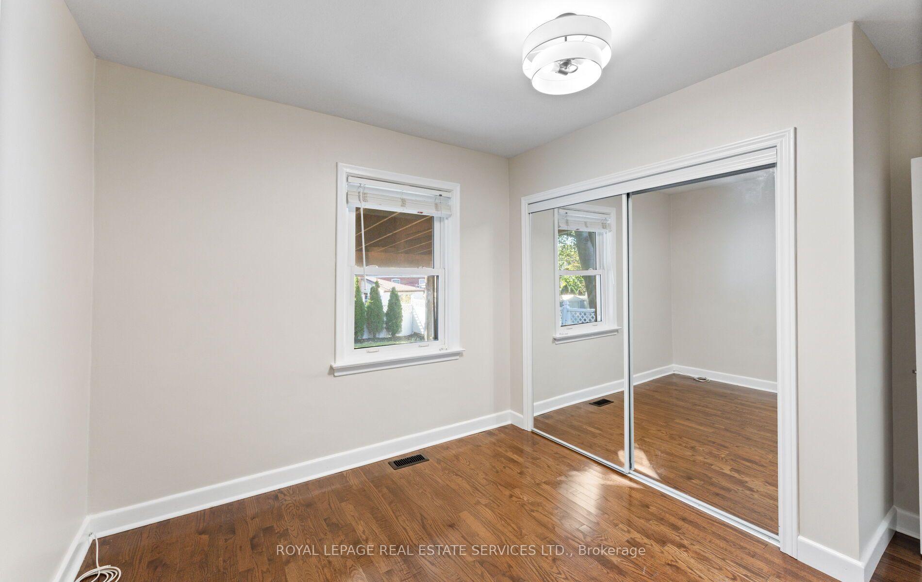 Photo 13 of 90 Silverhill Drive, Etobicoke, Islington-City Centre West — HOMEH